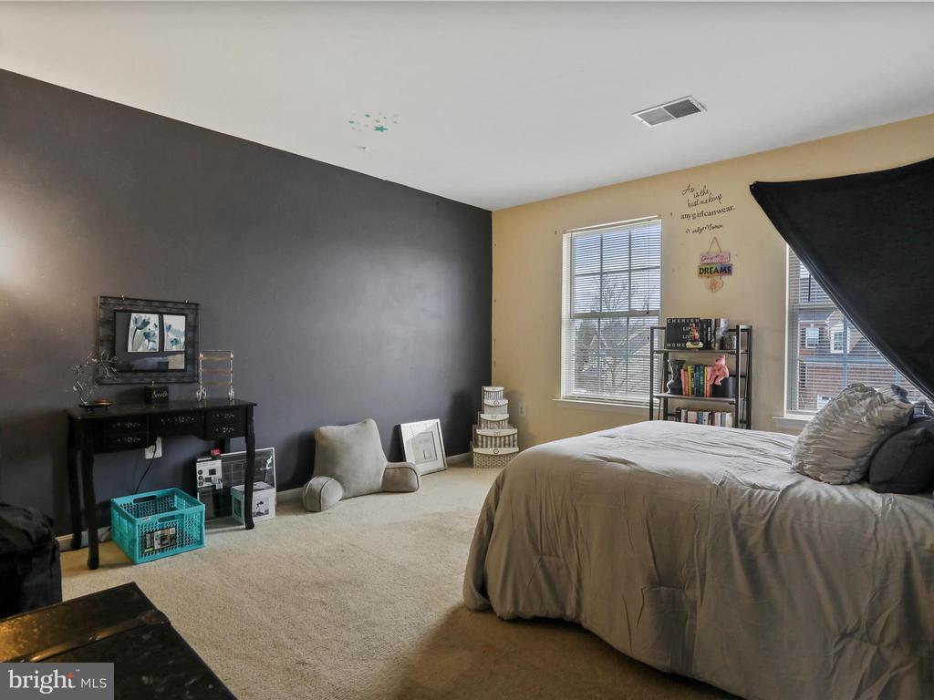 154 Revere Dr