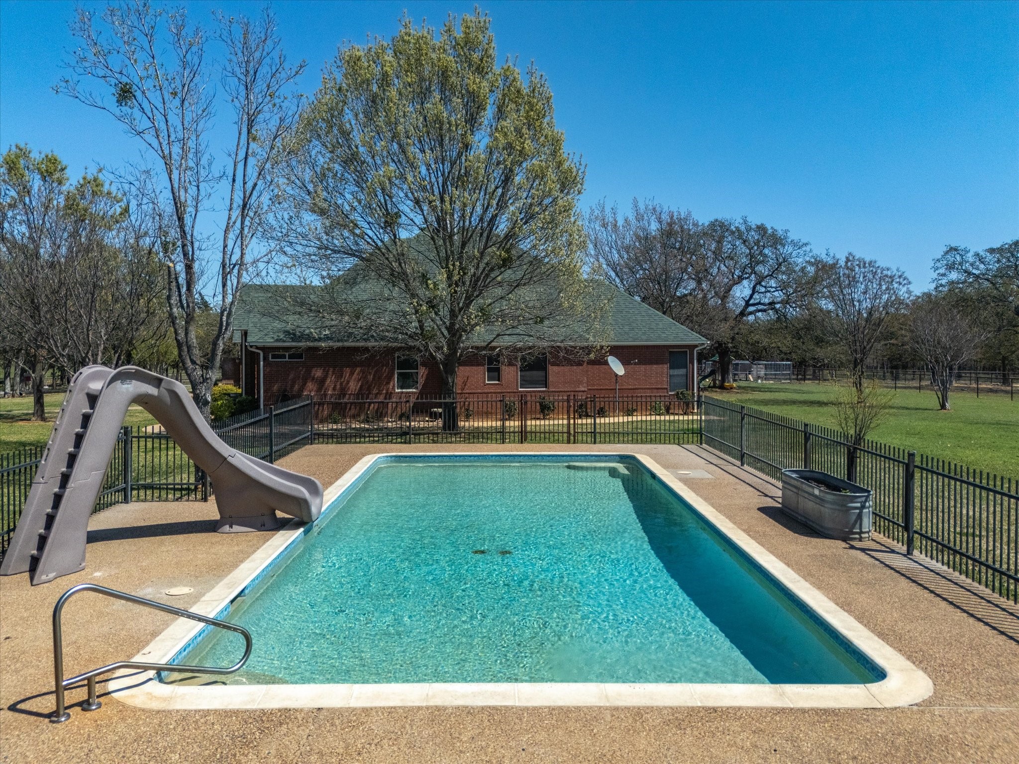2950 N Fm 1655