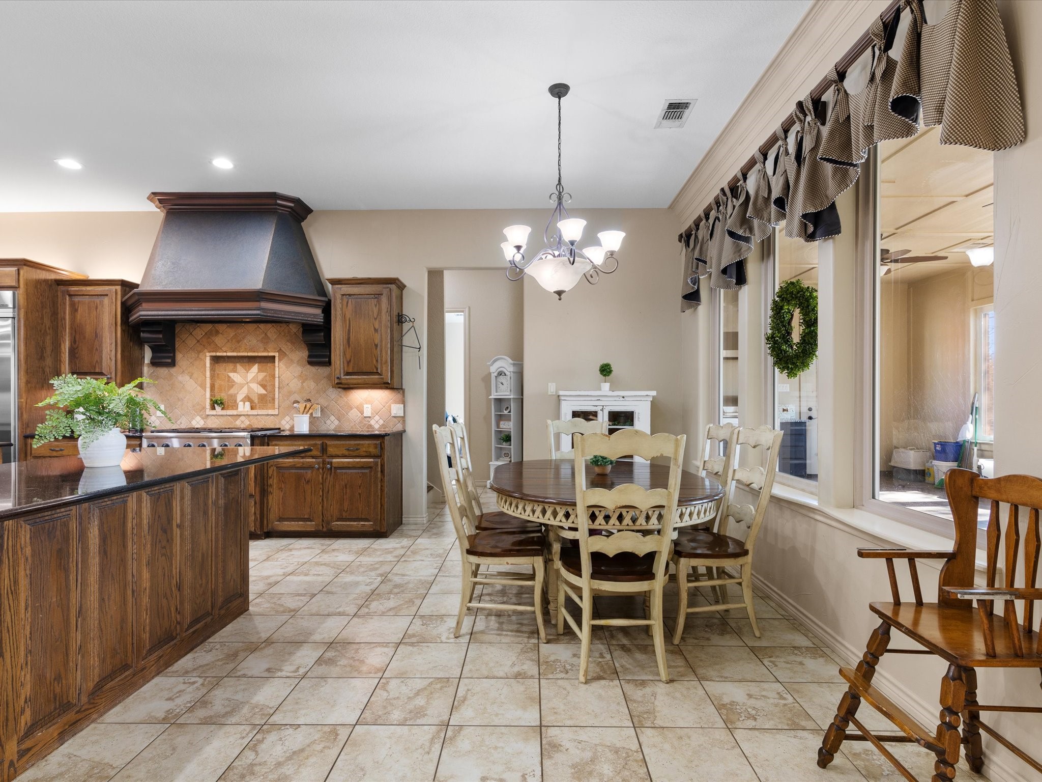 2950 N Fm 1655
