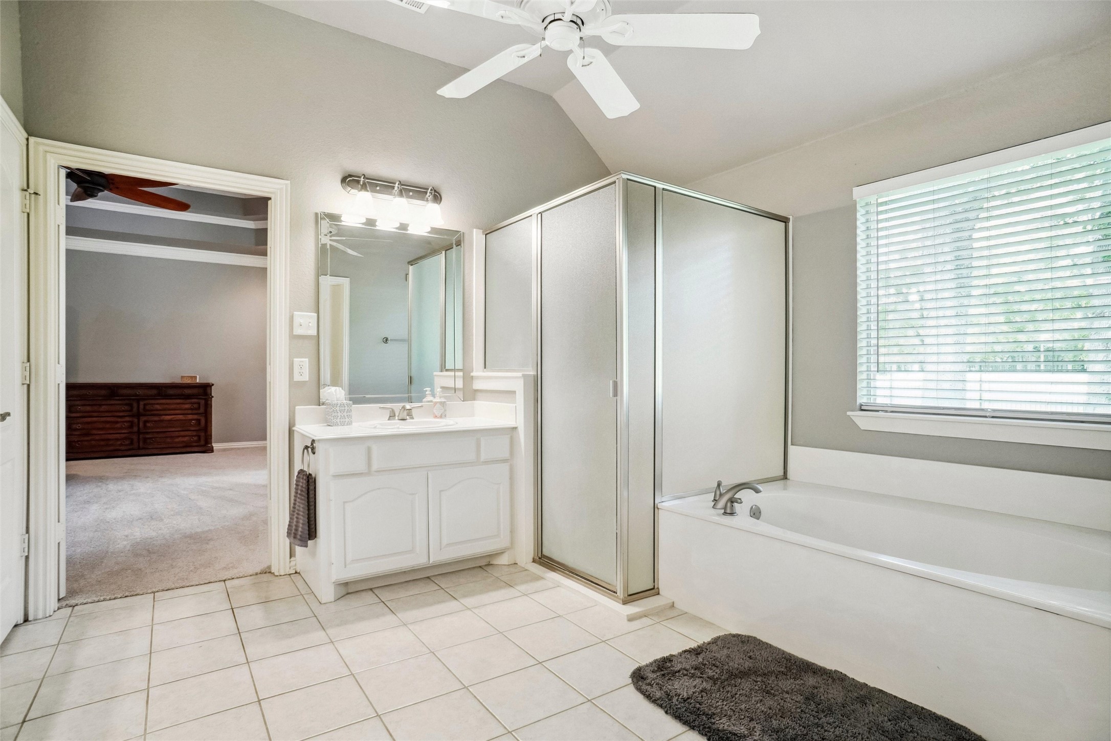 613 W Aurora Vista Trail