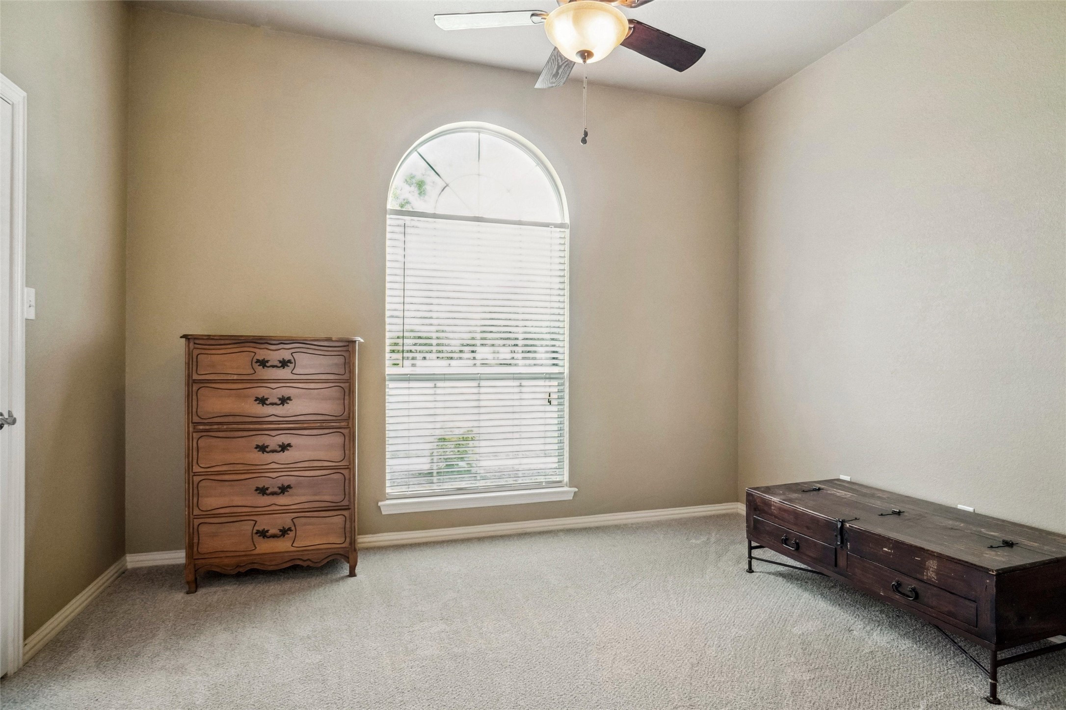 613 W Aurora Vista Trail