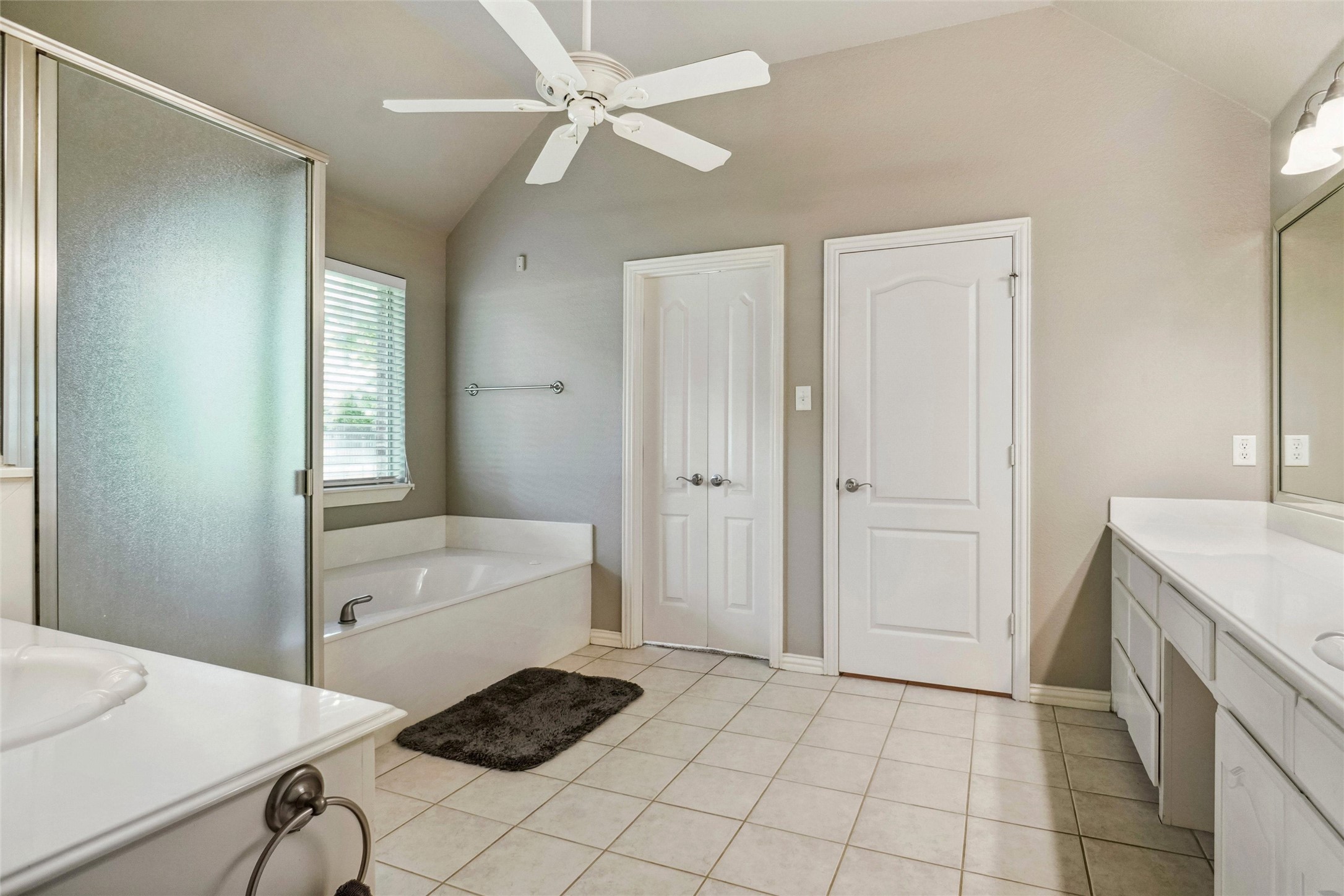 613 W Aurora Vista Trail
