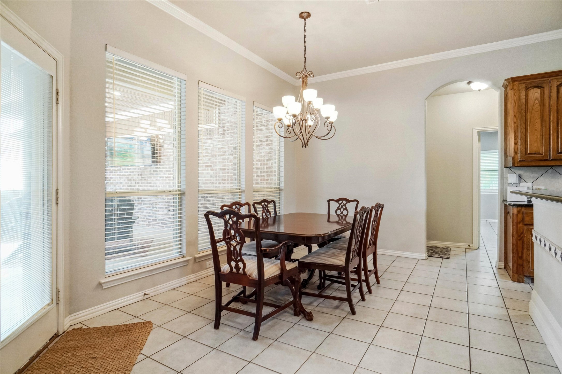 613 W Aurora Vista Trail