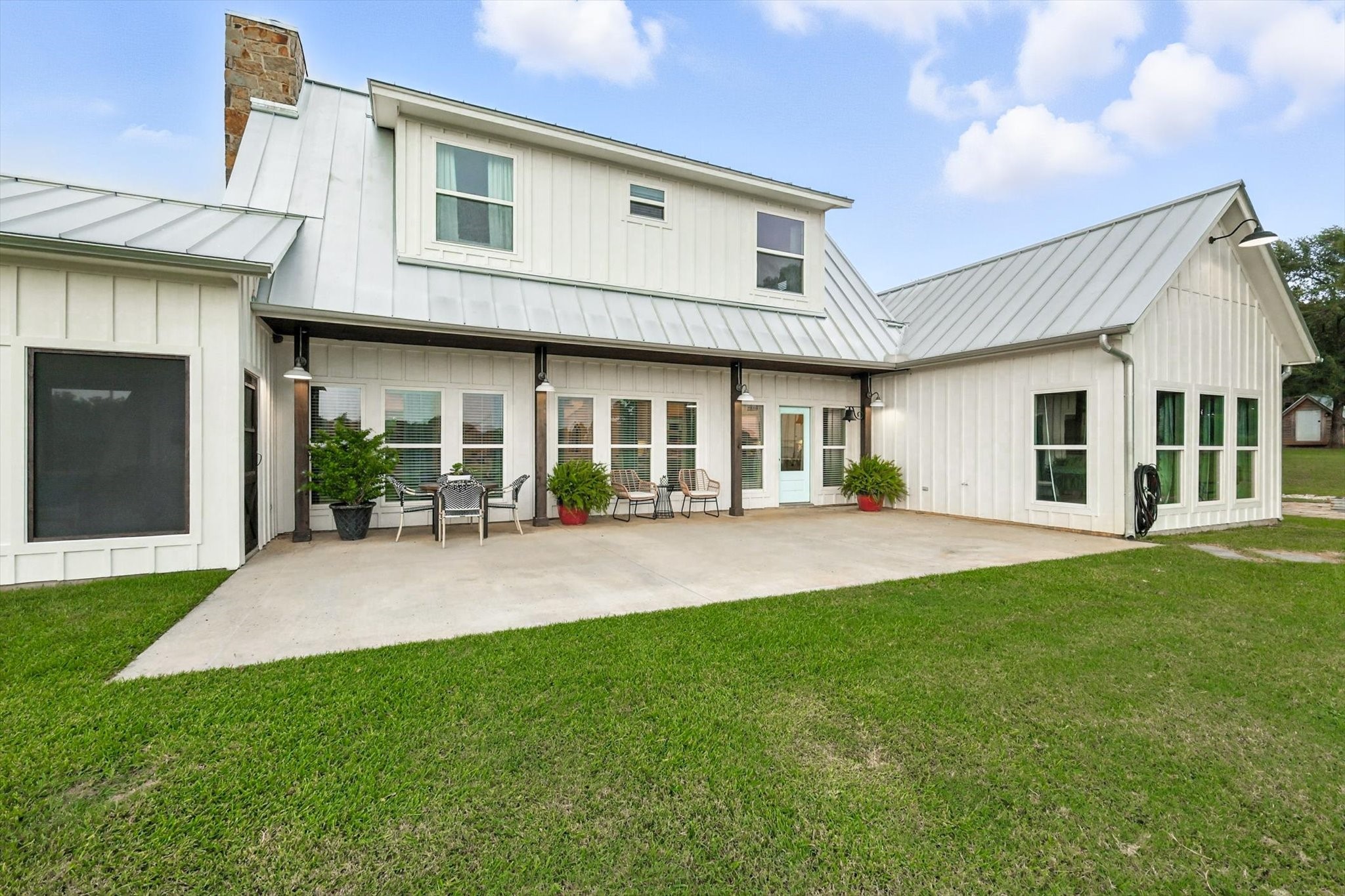 449 Hlavek Road