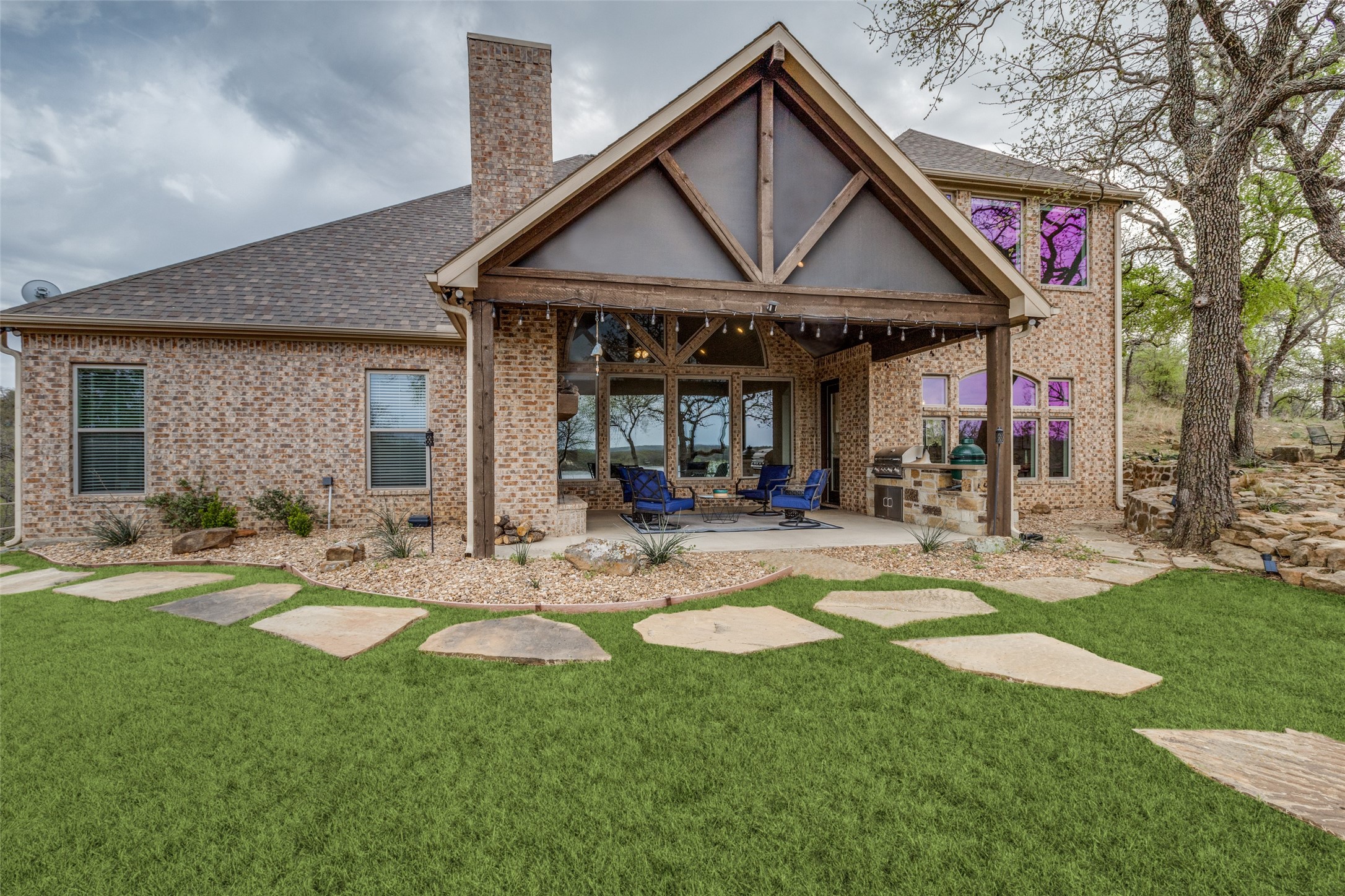 310 Ridgeline Drive