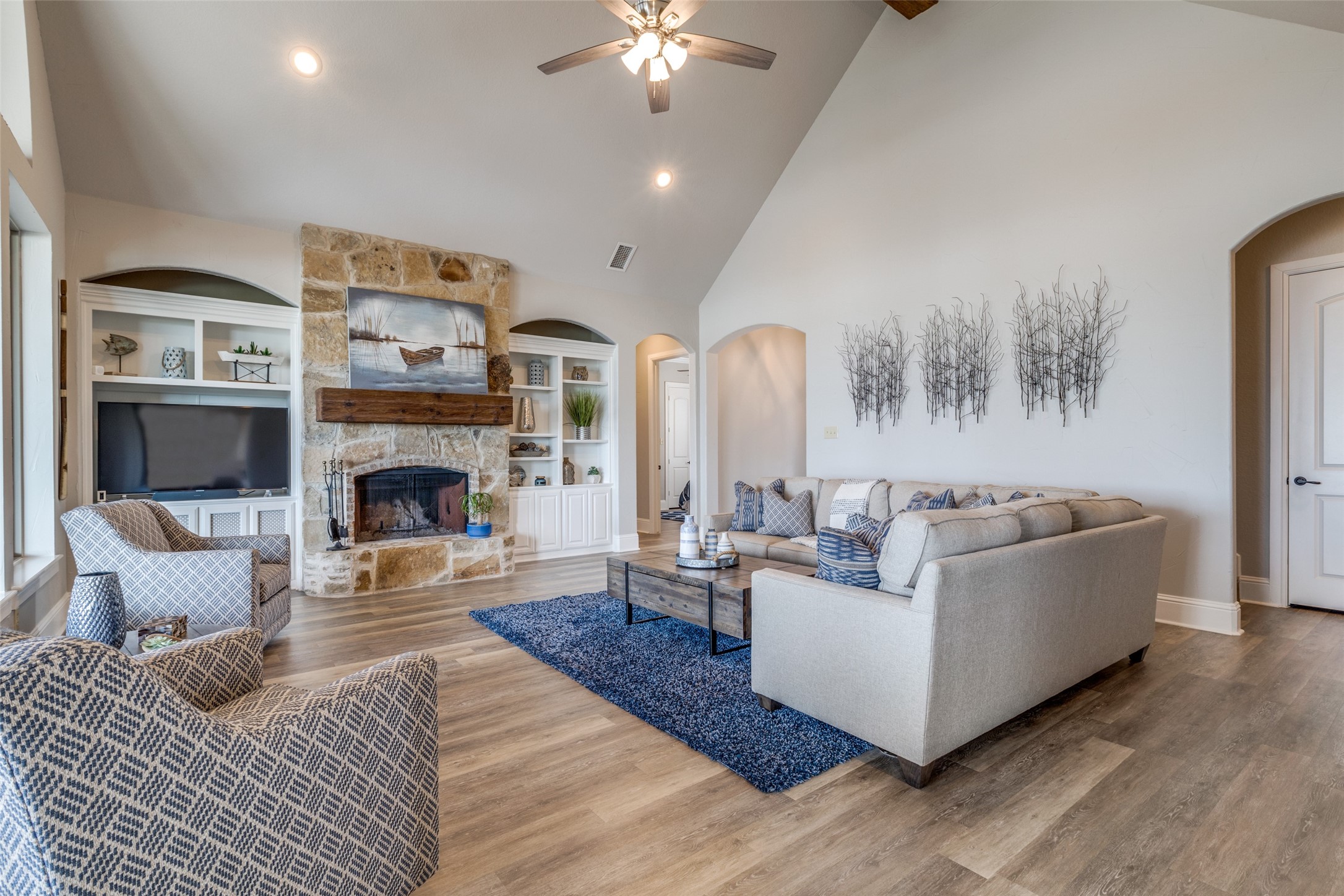 310 Ridgeline Drive