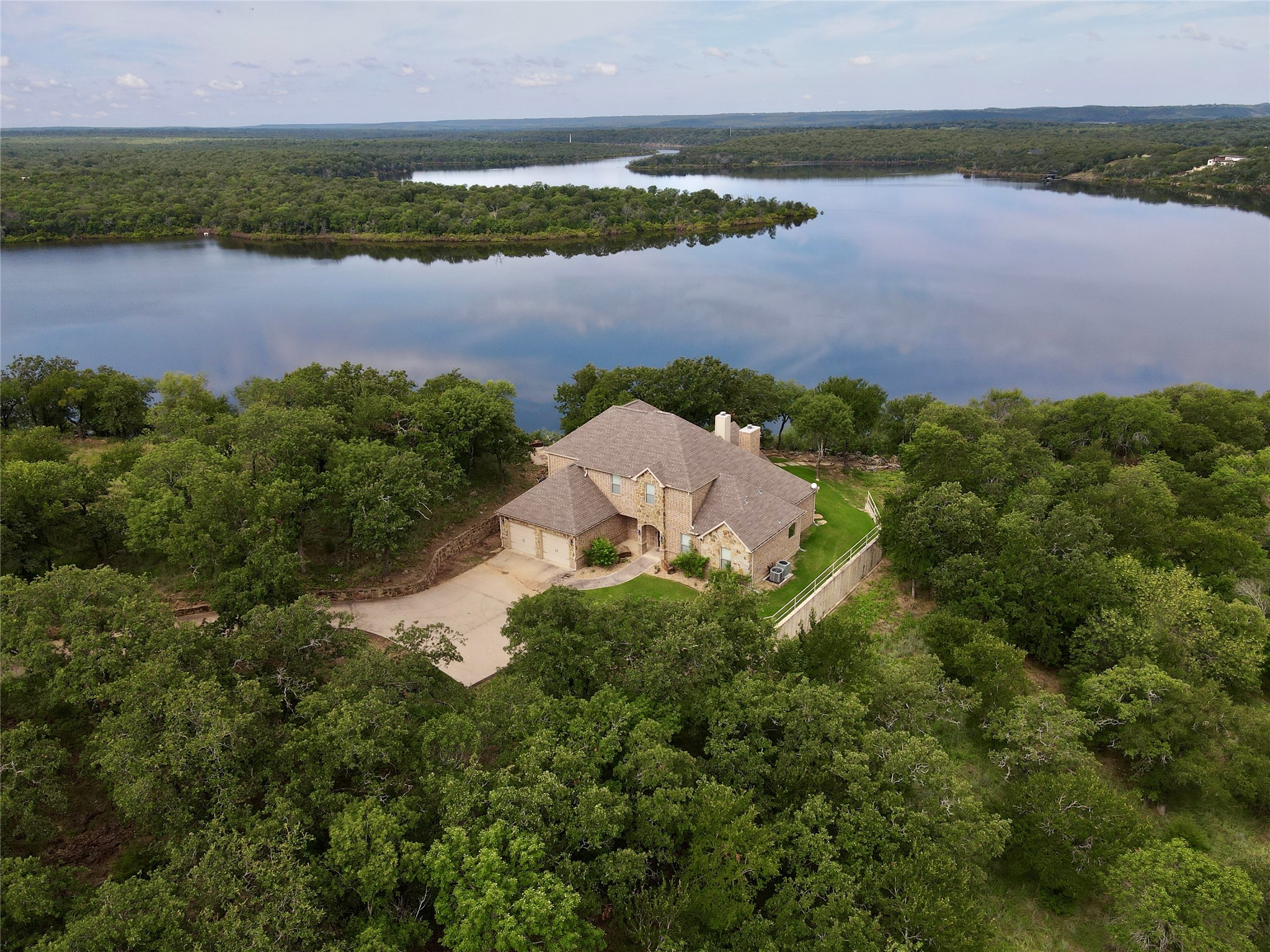 310 Ridgeline Drive