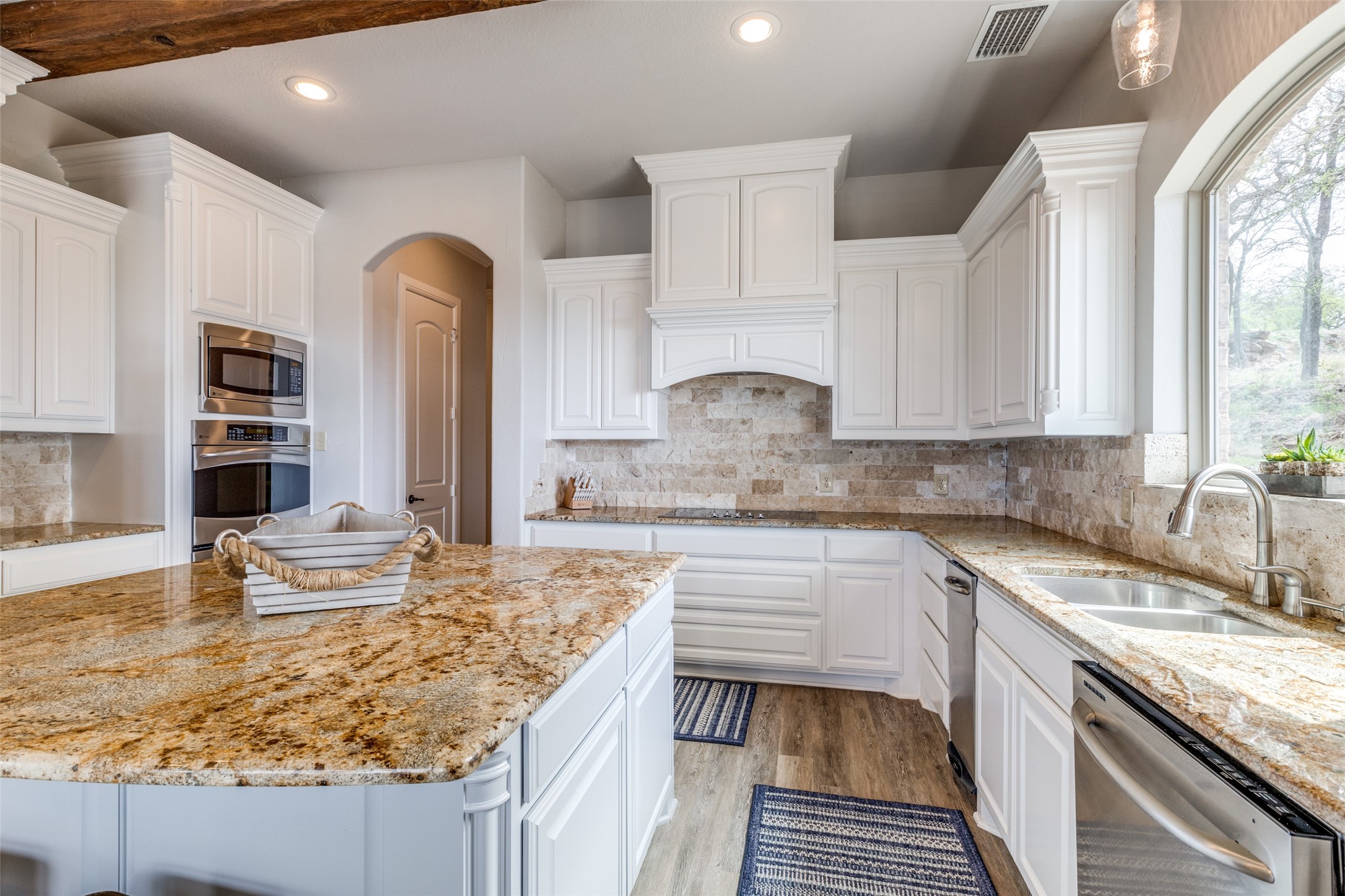 310 Ridgeline Drive