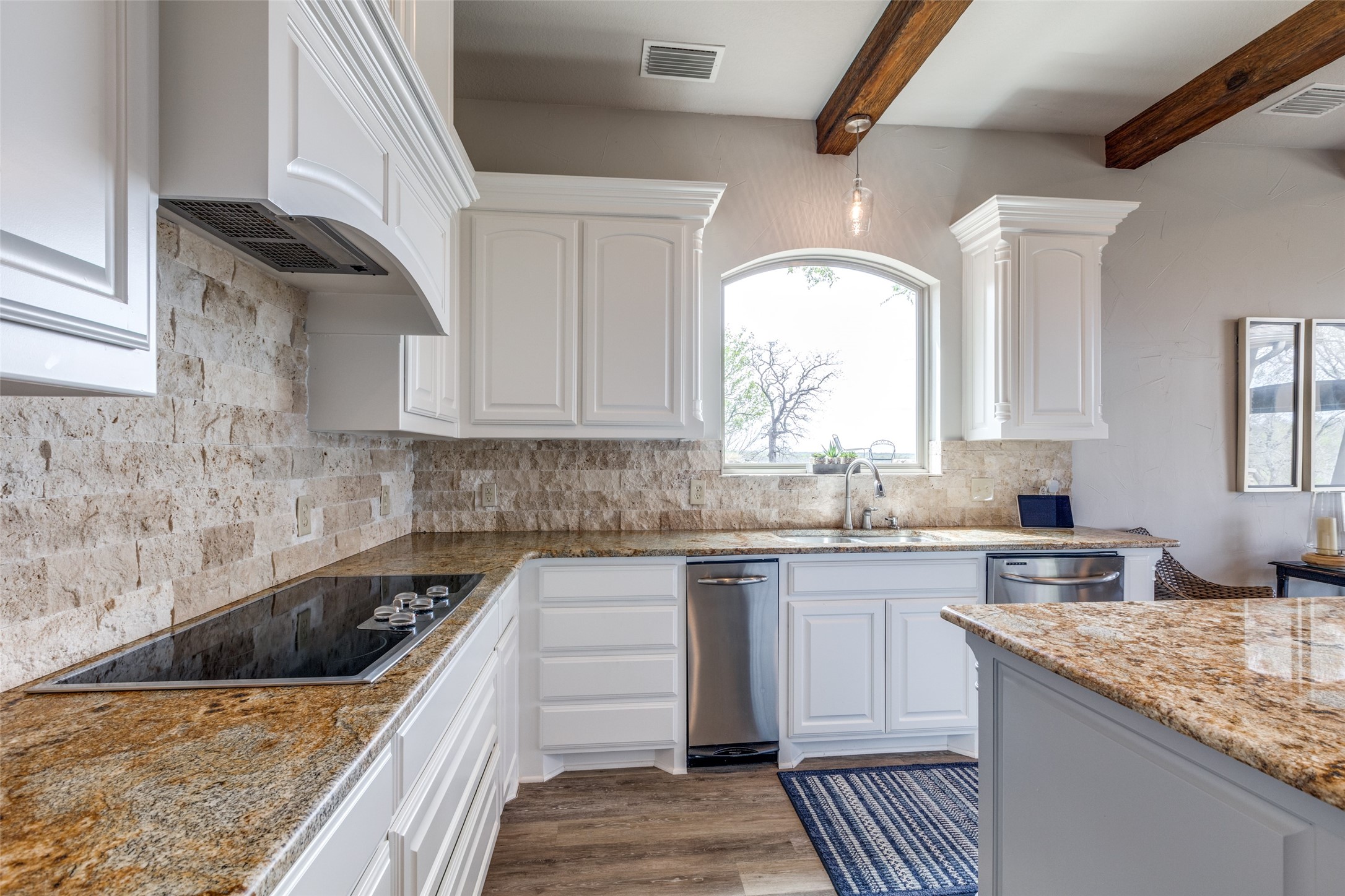 310 Ridgeline Drive