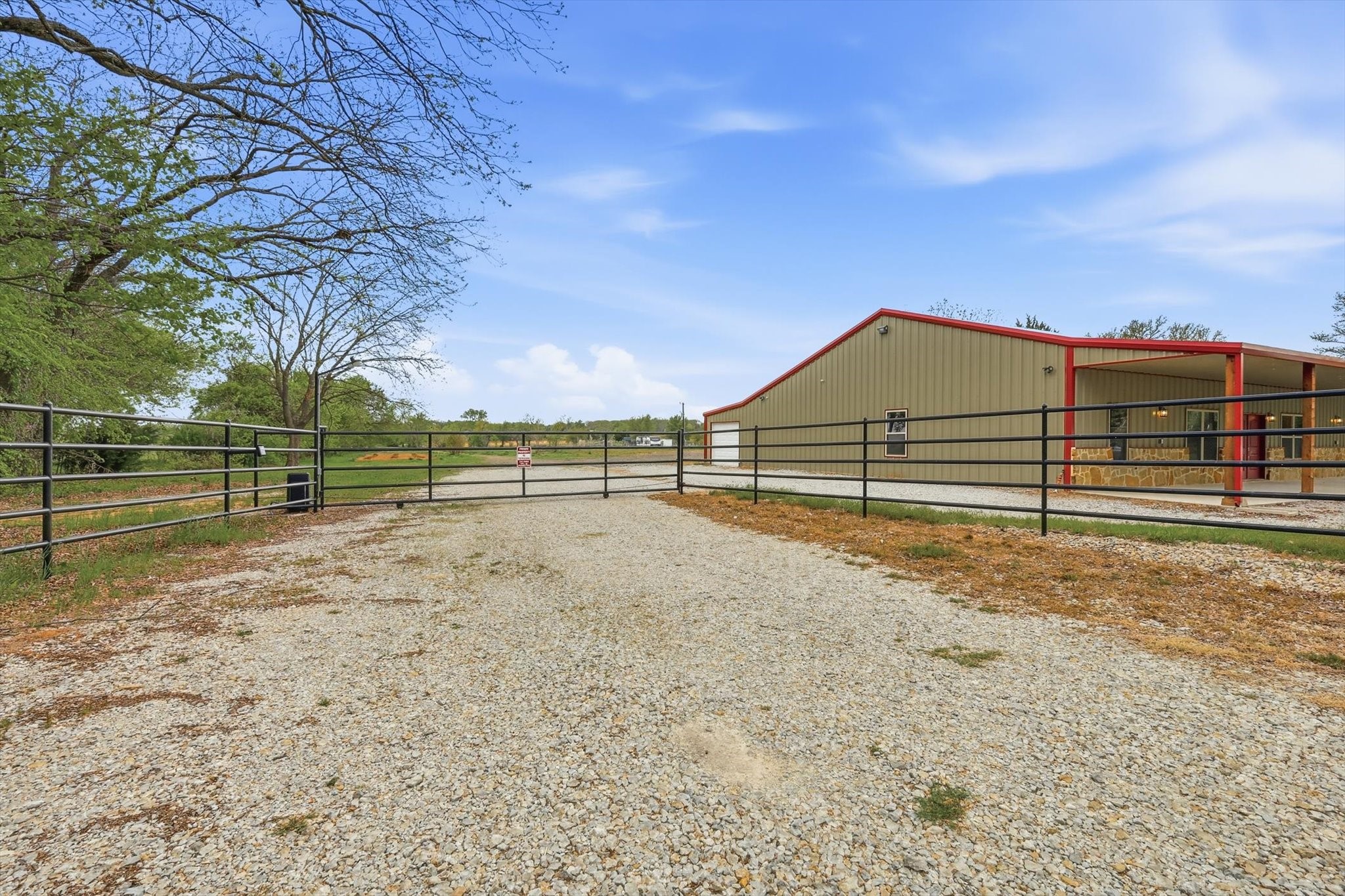 1445 County Road 3690