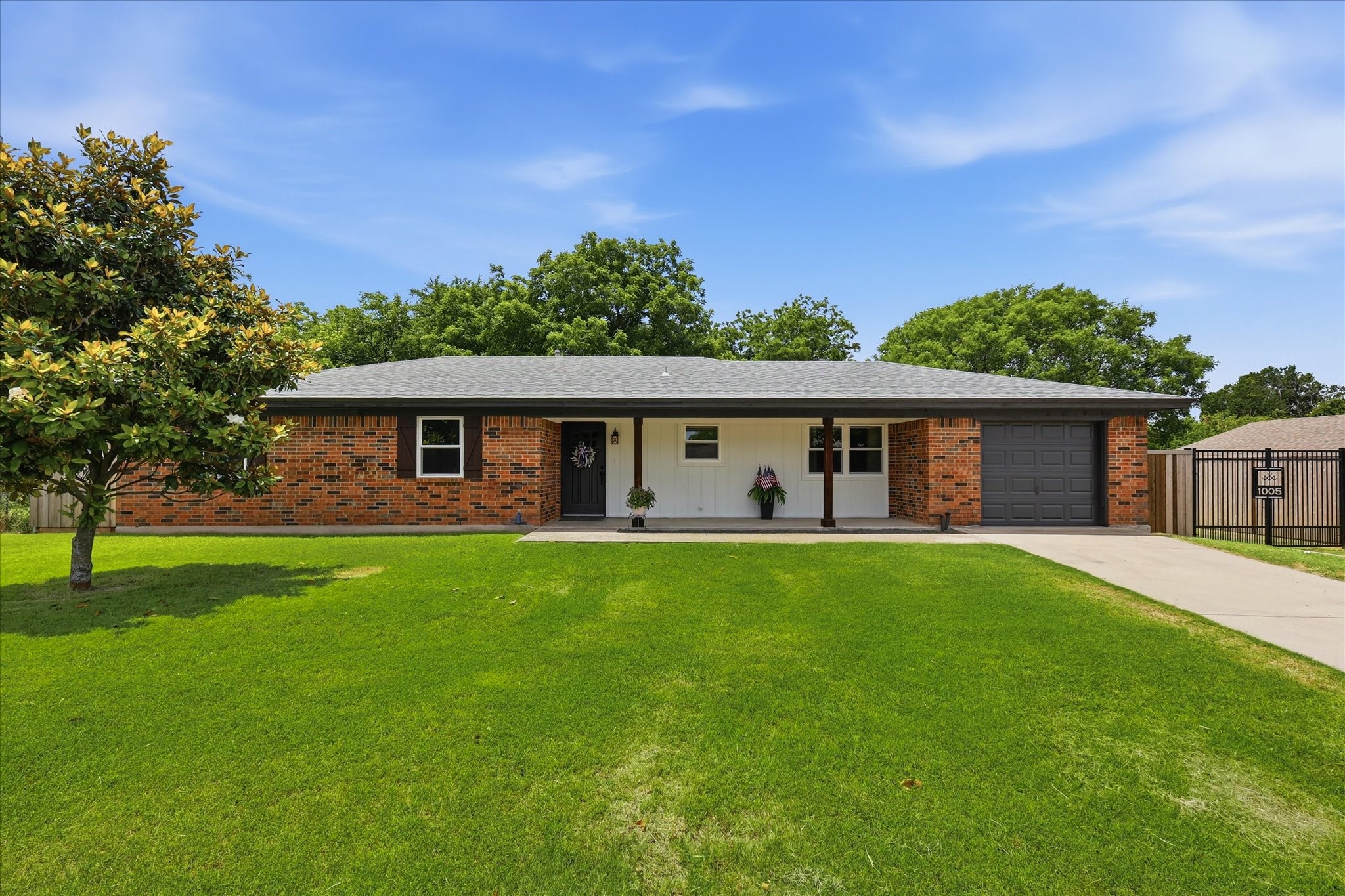 1005 North Miller