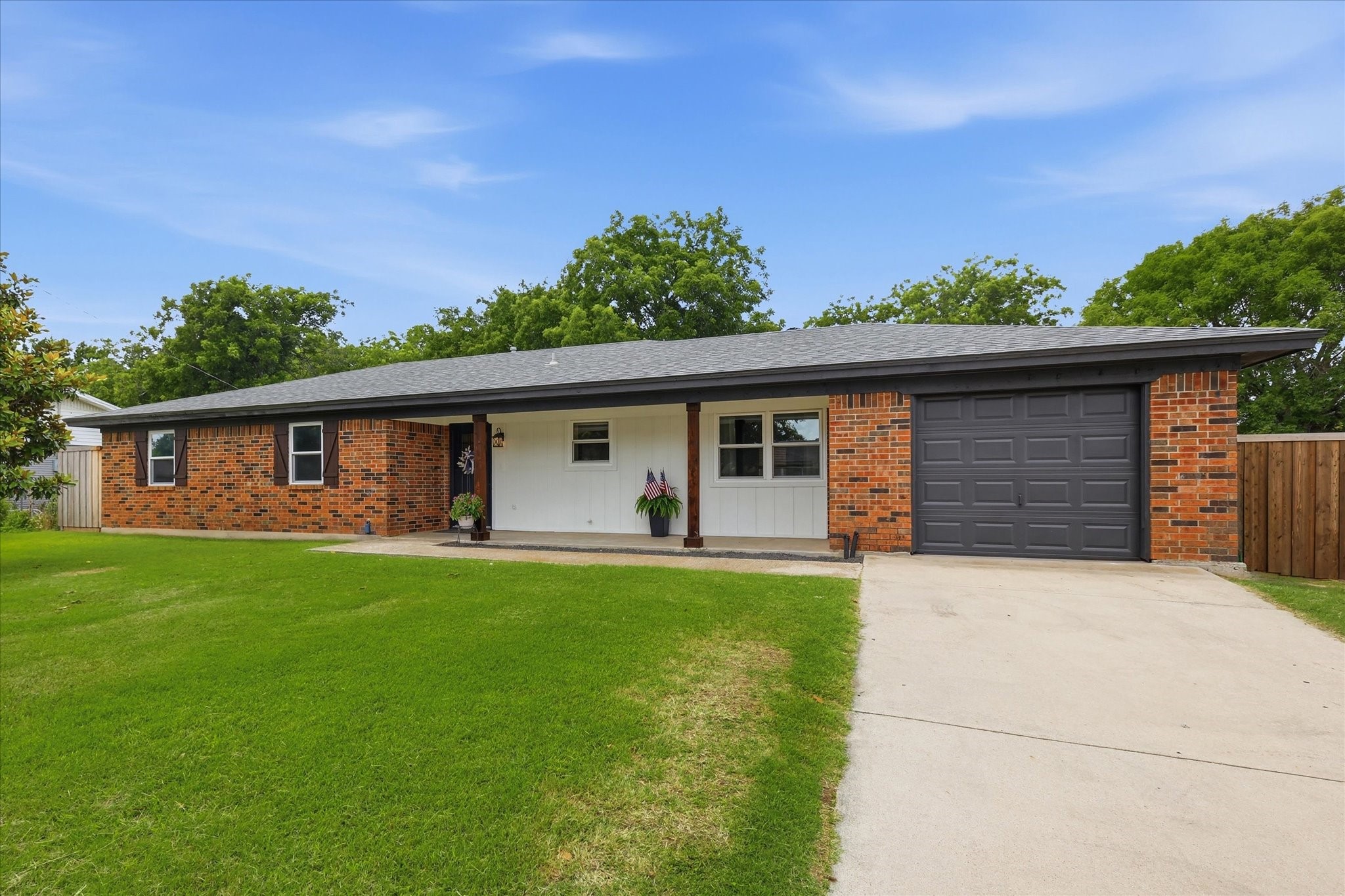 1005 North Miller