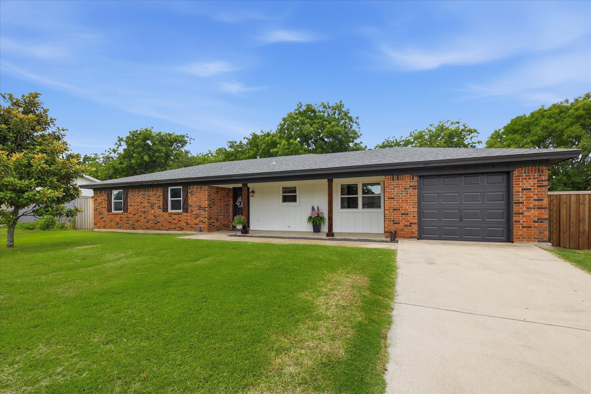 1005 North Miller