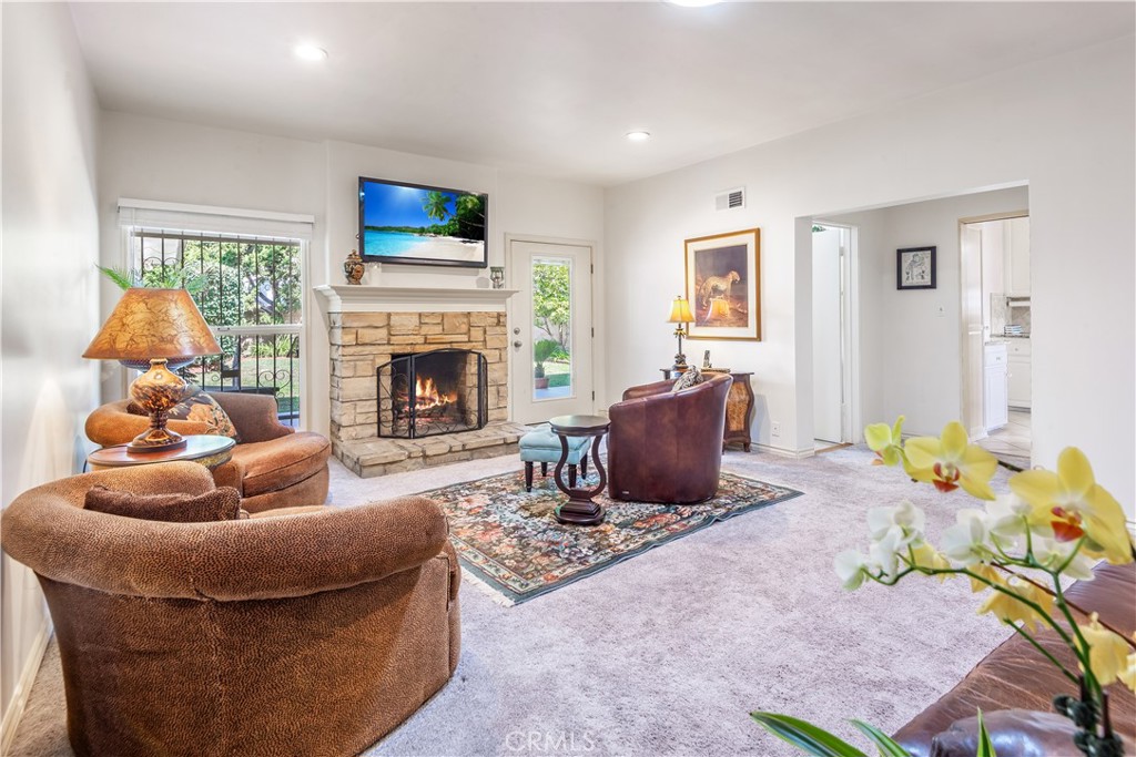 990 W 9th Street