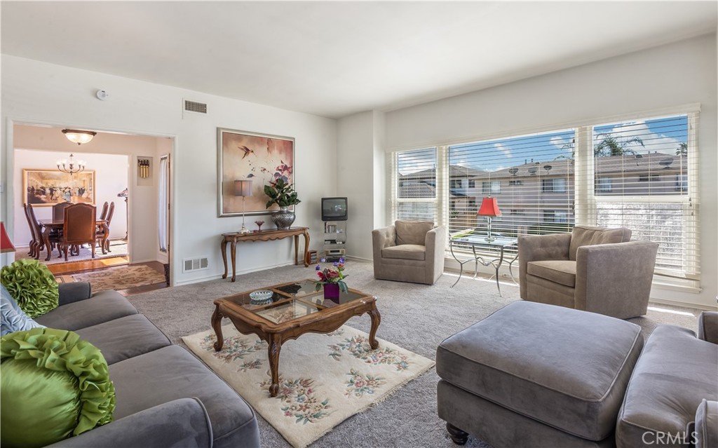 990 W 9th Street