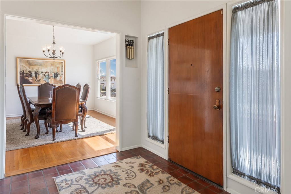 990 W 9th Street