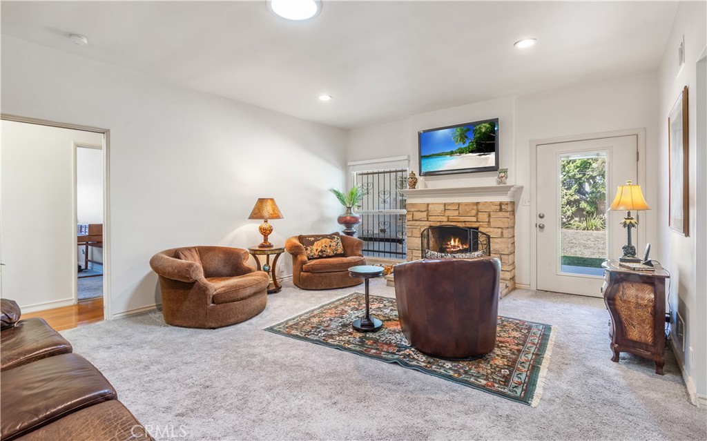 990 W 9th Street