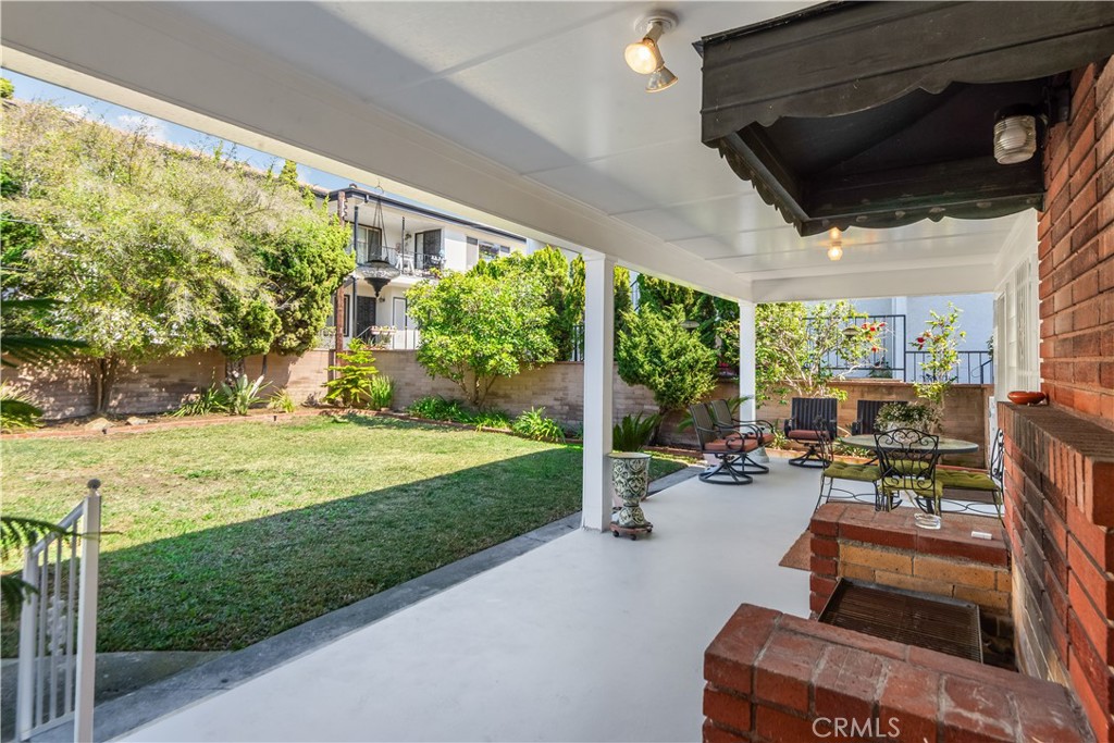 990 W 9th Street
