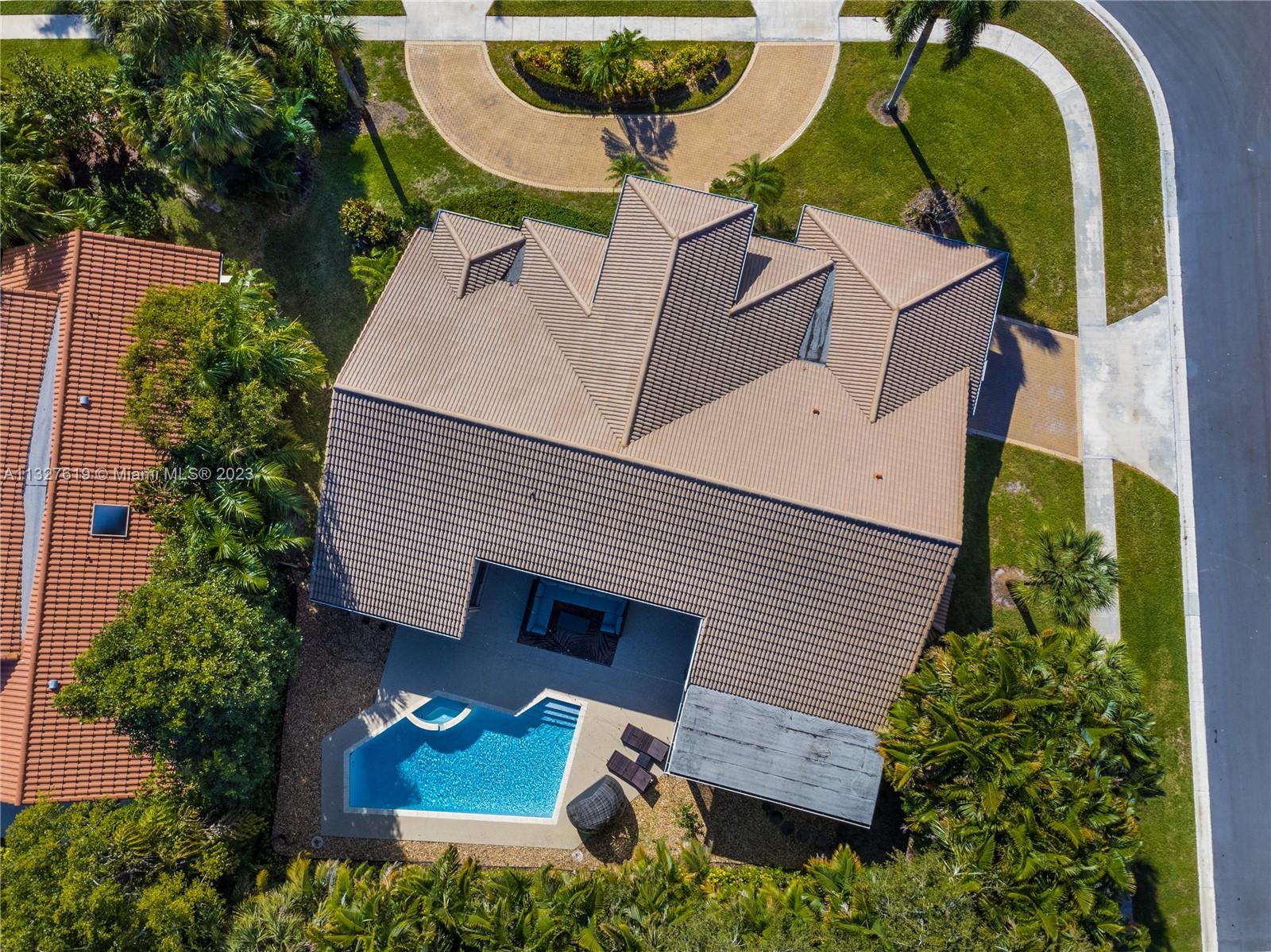 7131 Montrico Dr