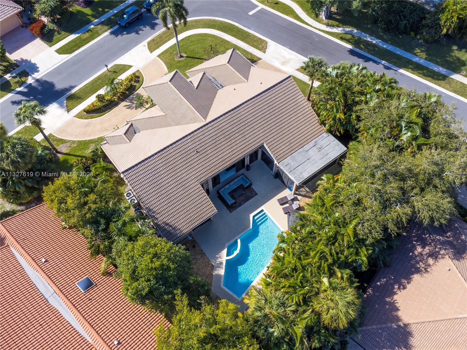 7131 Montrico Dr