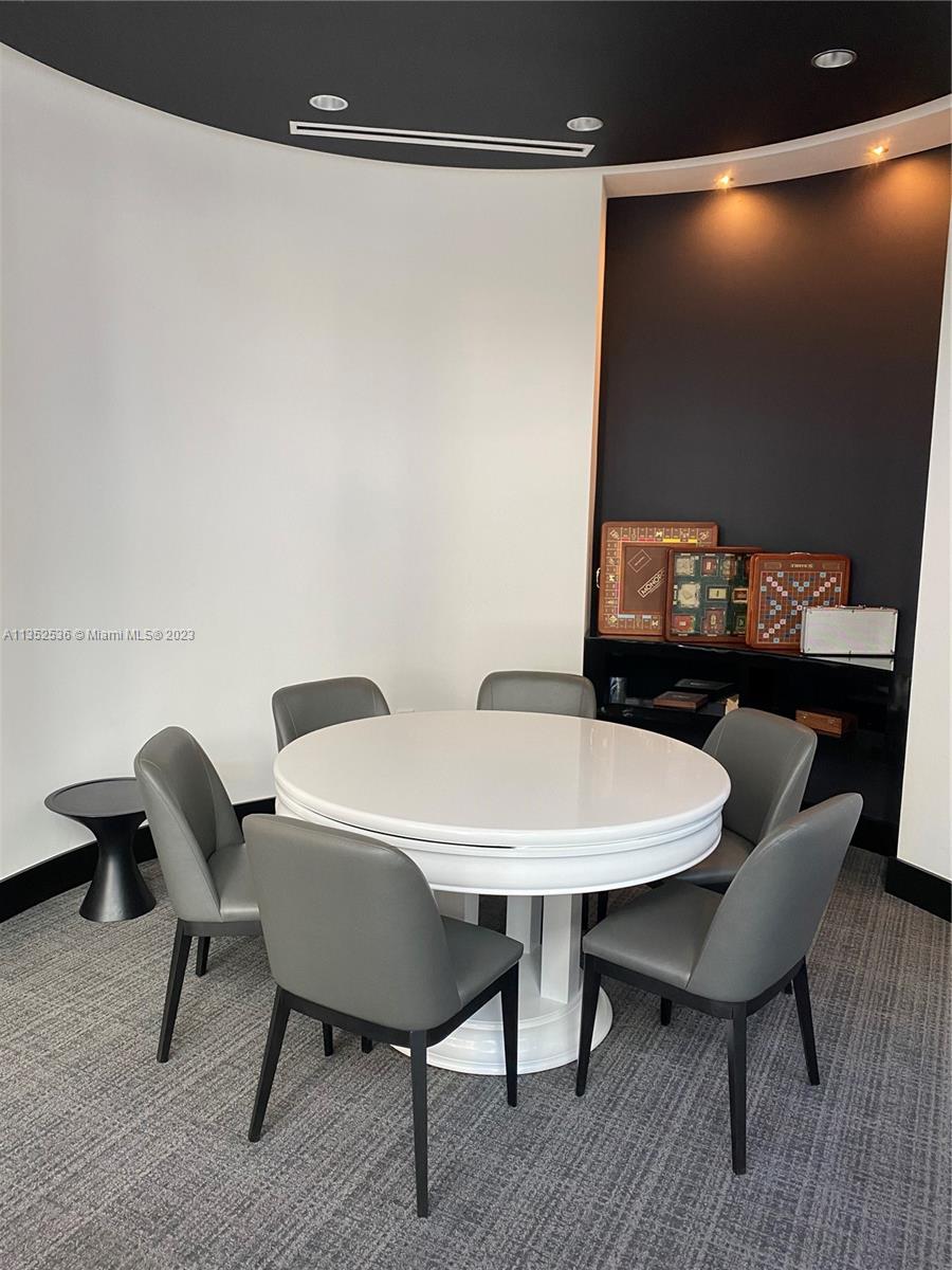 851 NE 1st Avenue # 2610