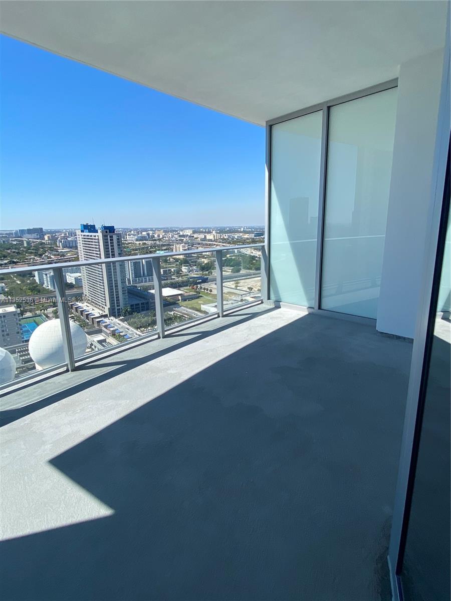 851 NE 1st Avenue # 2610