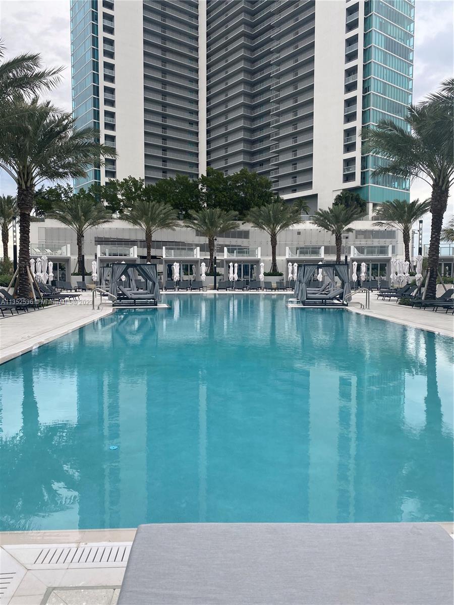851 NE 1st Avenue # 2610