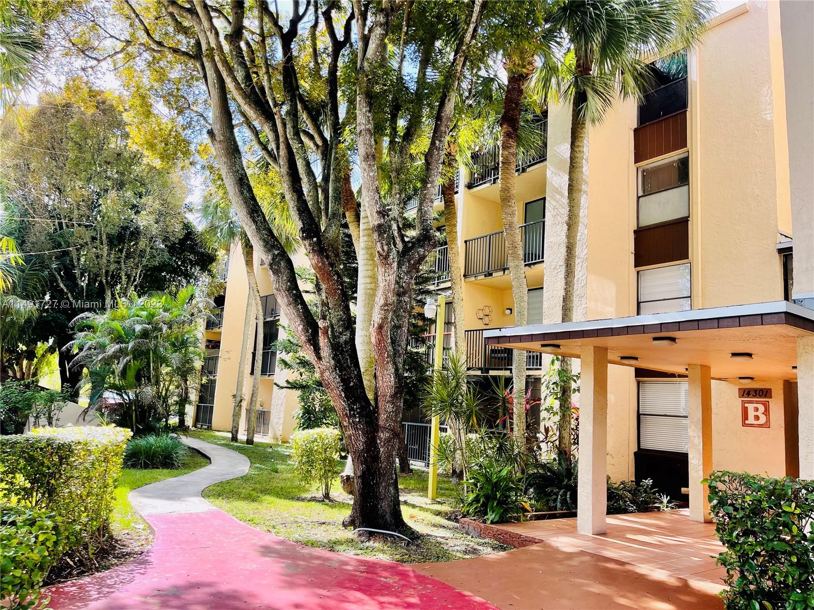 14301 N Kendall Dr # 203B