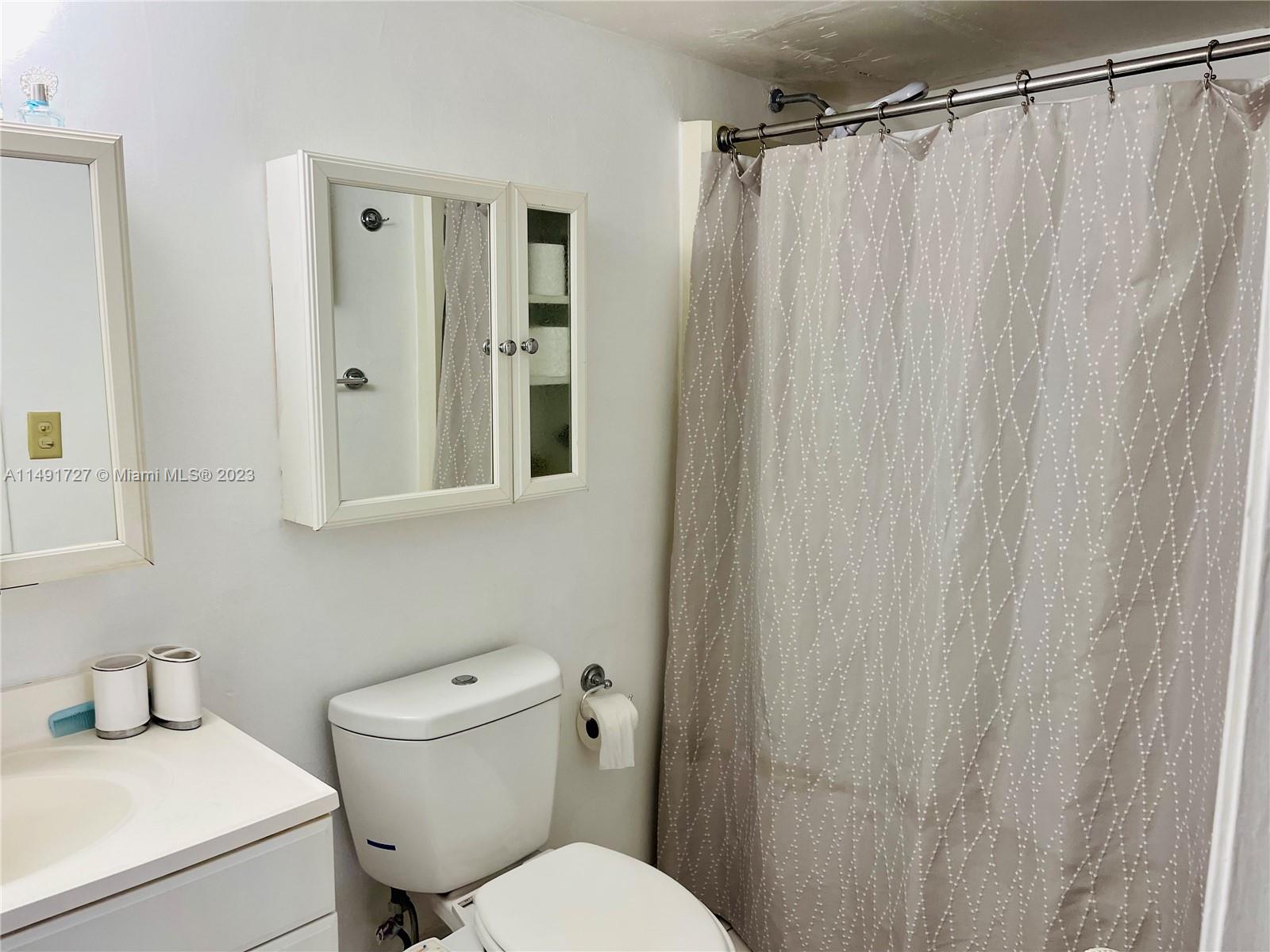14301 N Kendall Dr # 203B