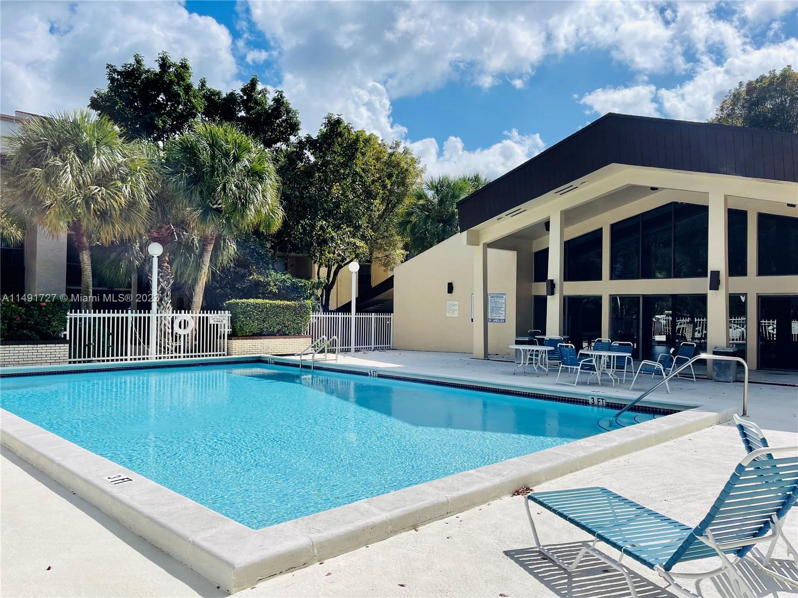 14301 N Kendall Dr # 203B