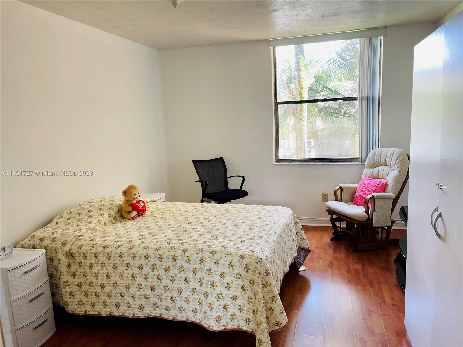 14301 N Kendall Dr # 203B