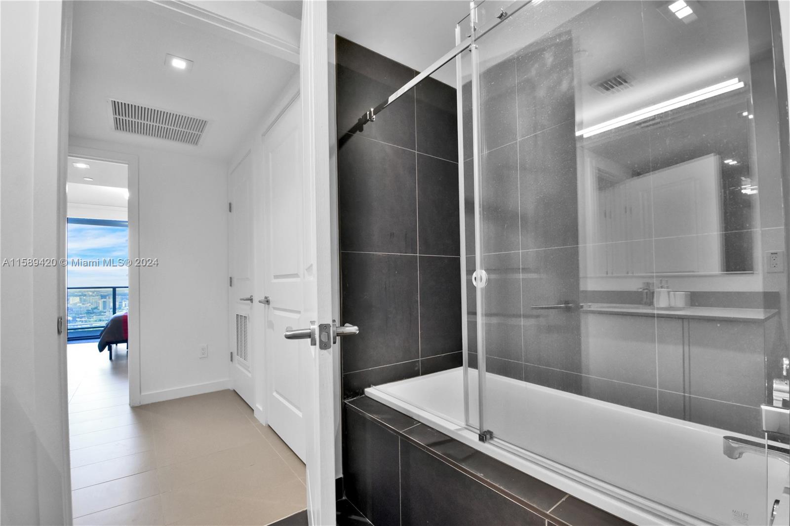 1600 NE 1st Ave # 3215