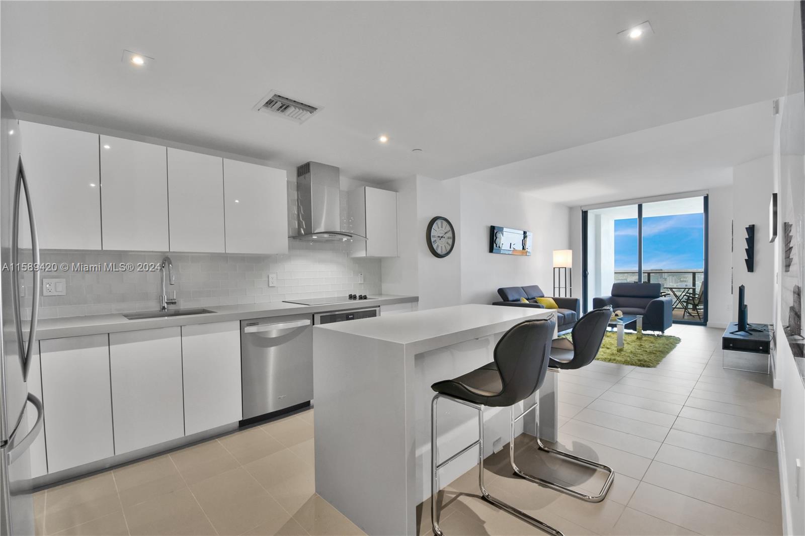 1600 NE 1st Ave # 3215