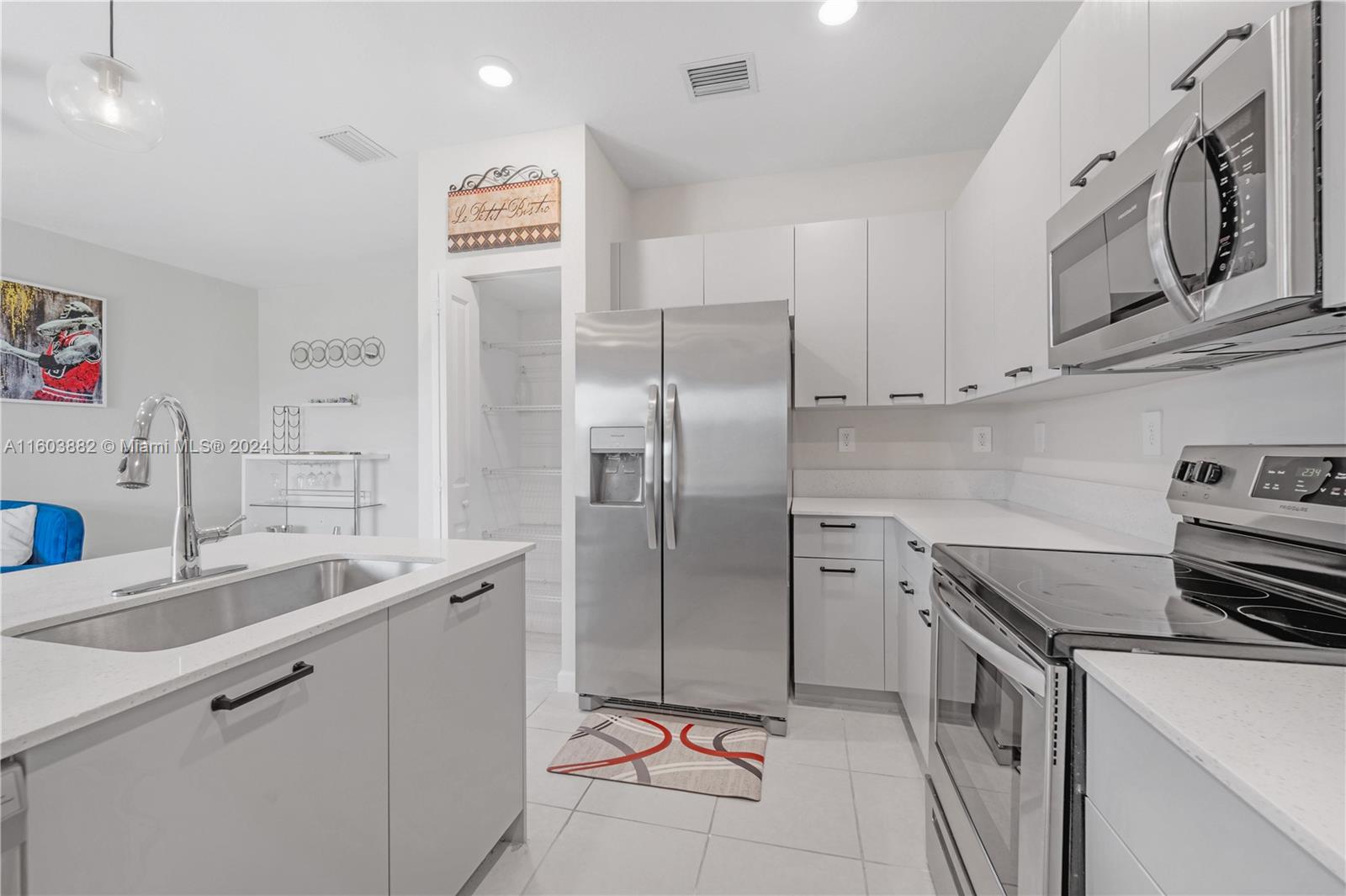 2324 NW 125th St