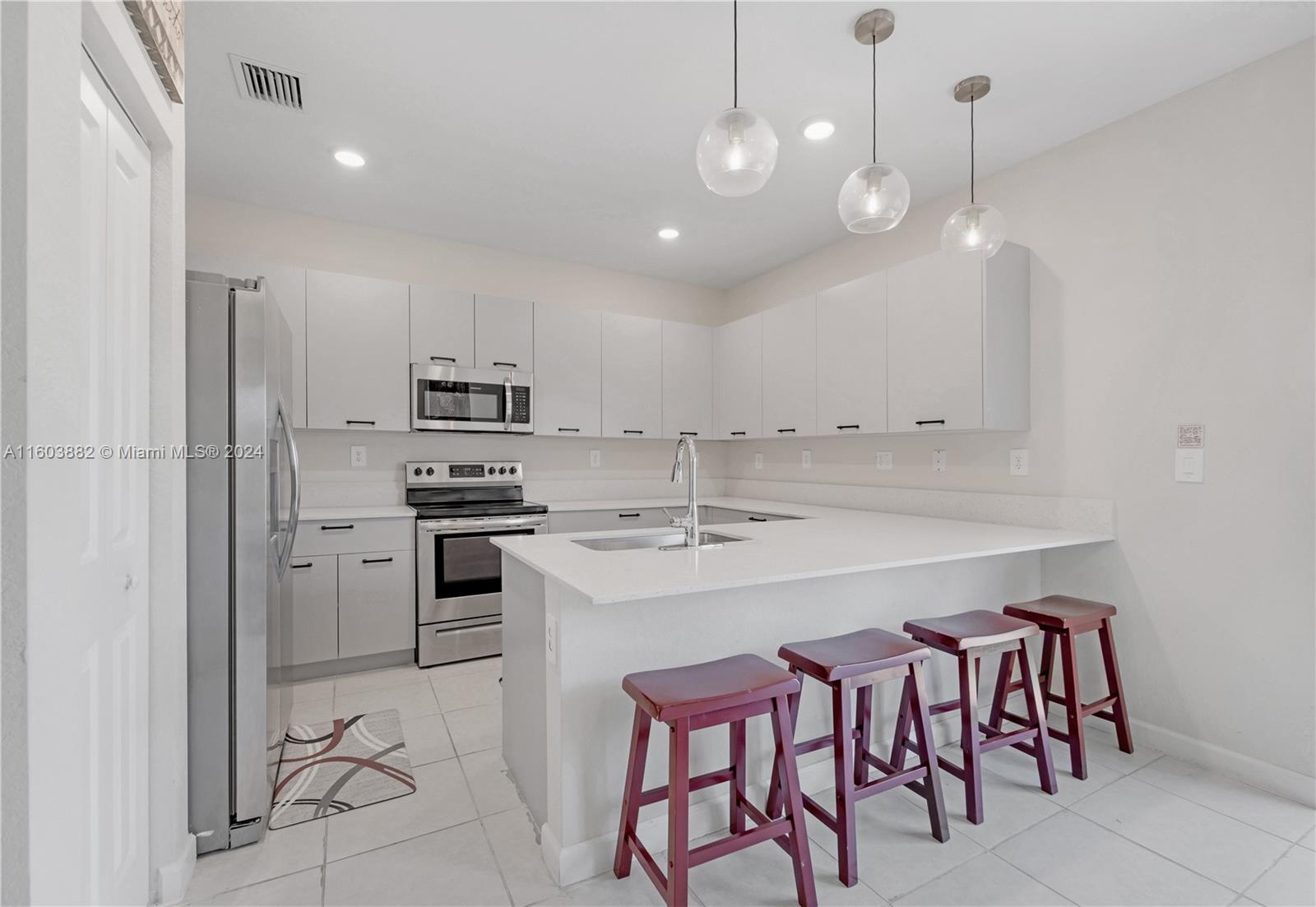 2324 NW 125th St