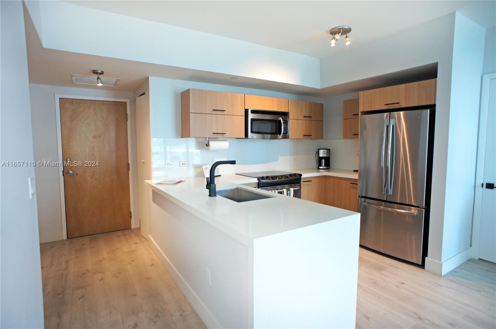 350 S Miami Ave Unit: 2506
