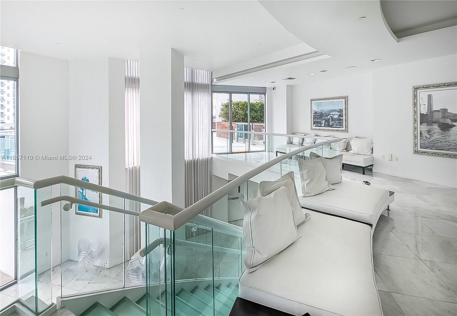 350 S Miami Ave Unit: 2506
