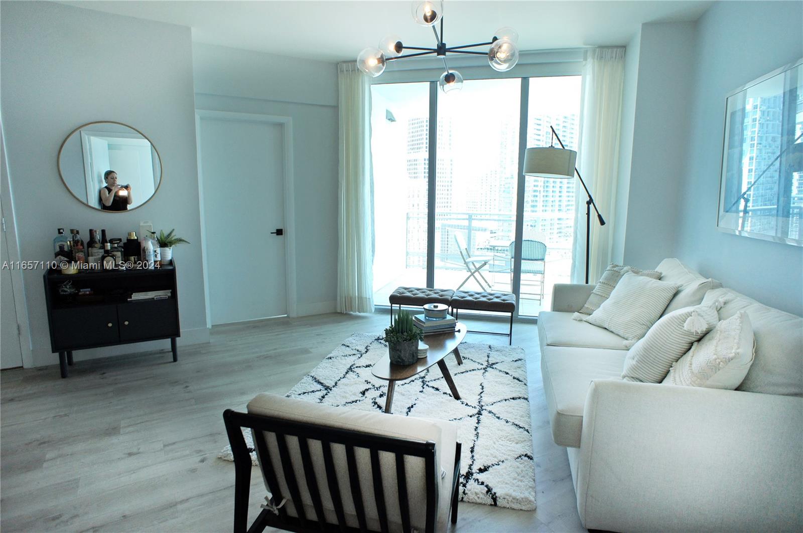 350 S Miami Ave Unit: 2506