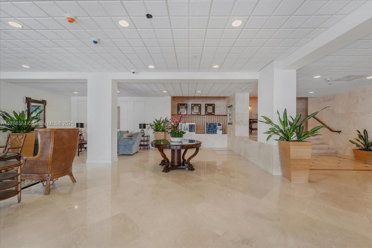 2100 S Ocean Dr # 10E