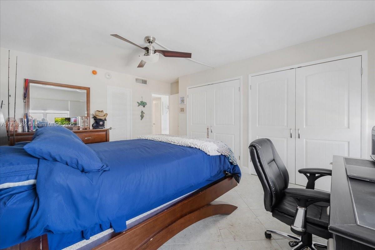 2100 S Ocean Dr # 10E