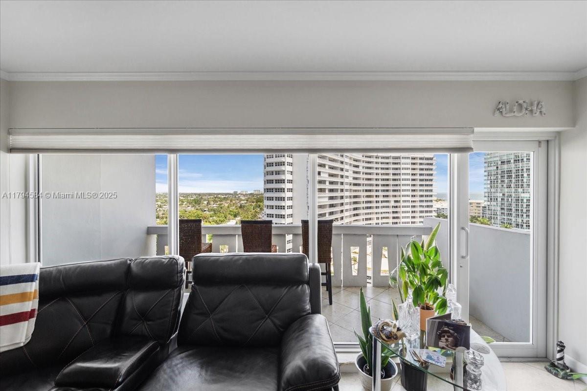 2100 S Ocean Dr # 10E