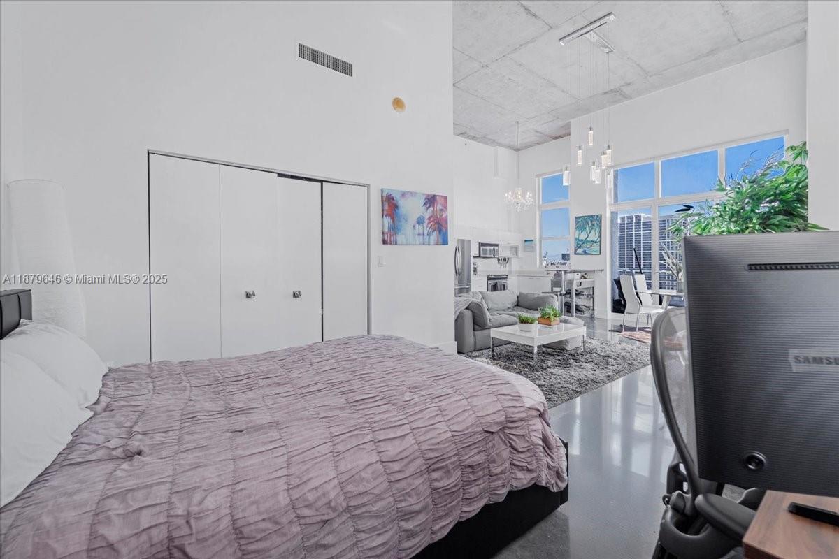 133 NE 2nd Ave # 3601