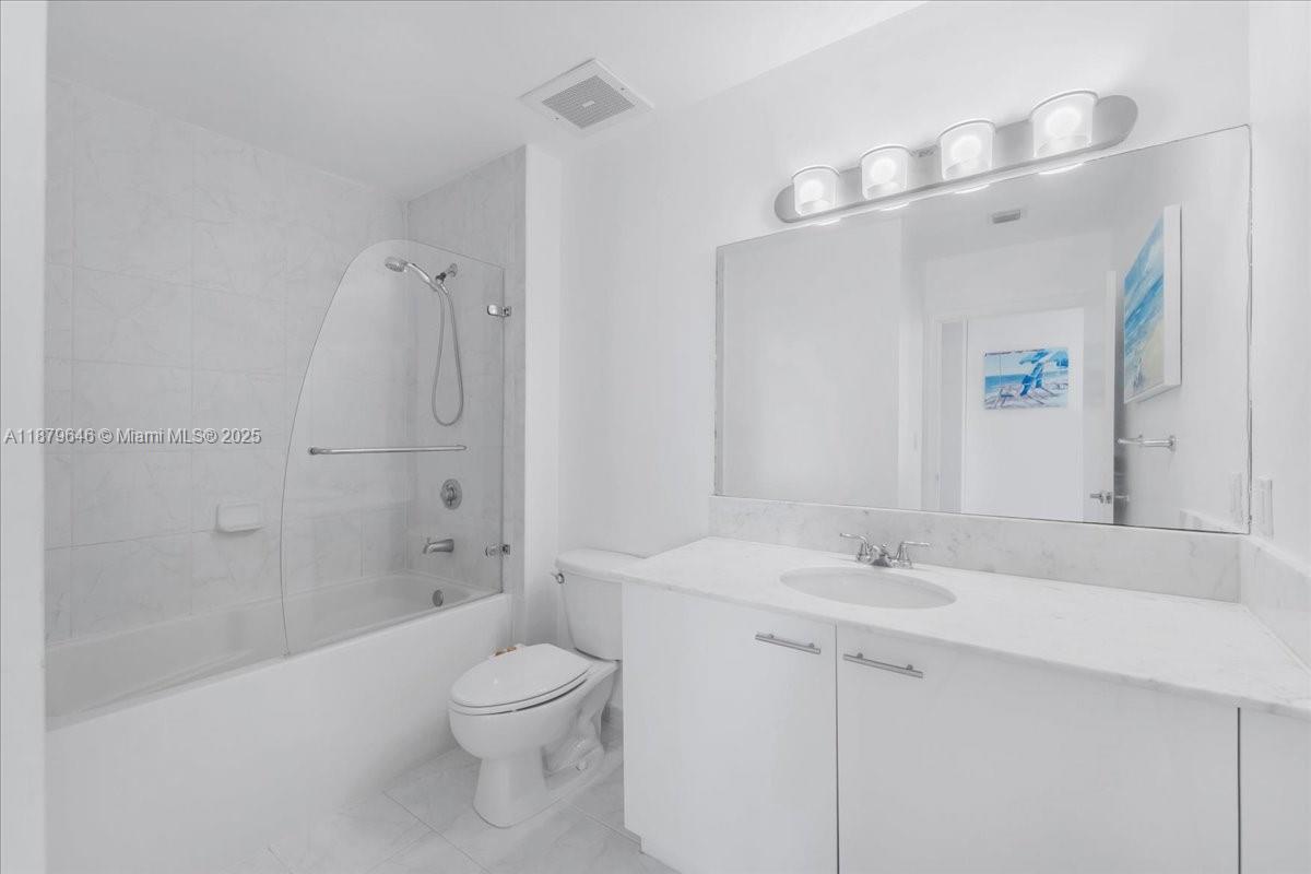 133 NE 2nd Ave # 3601
