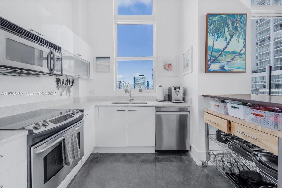 133 NE 2nd Ave # 3601