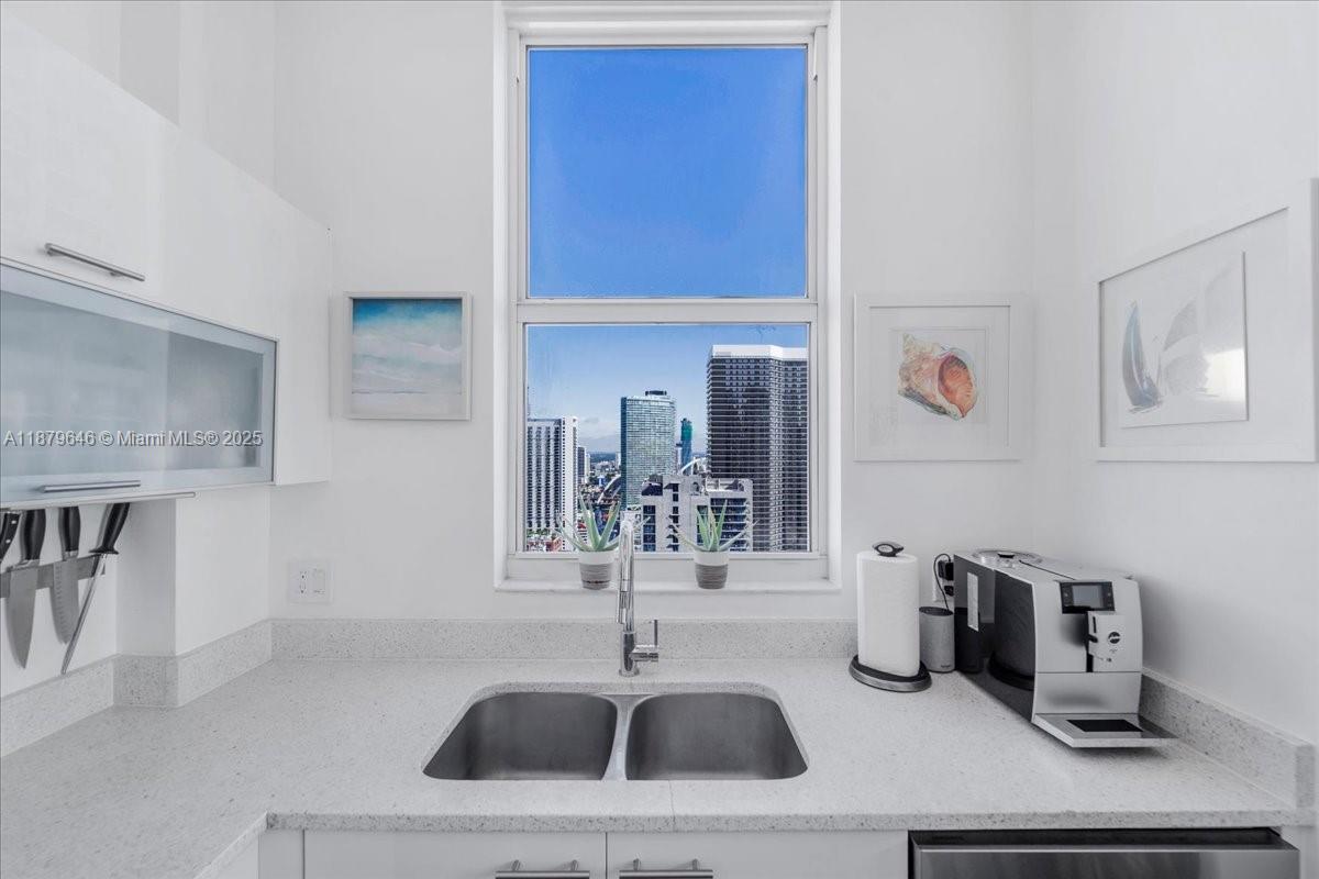 133 NE 2nd Ave # 3601