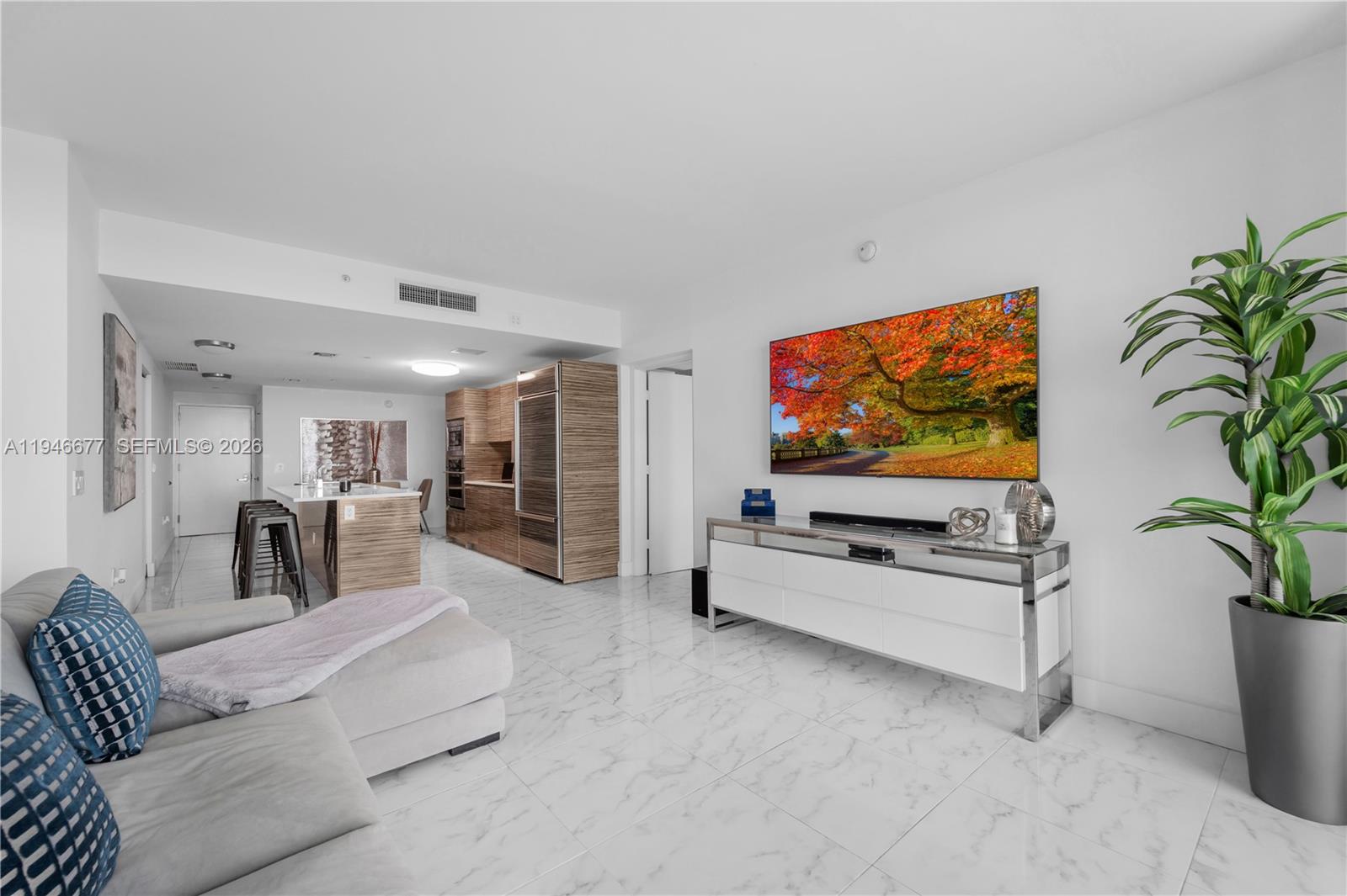 460 NE 28th St # 3002