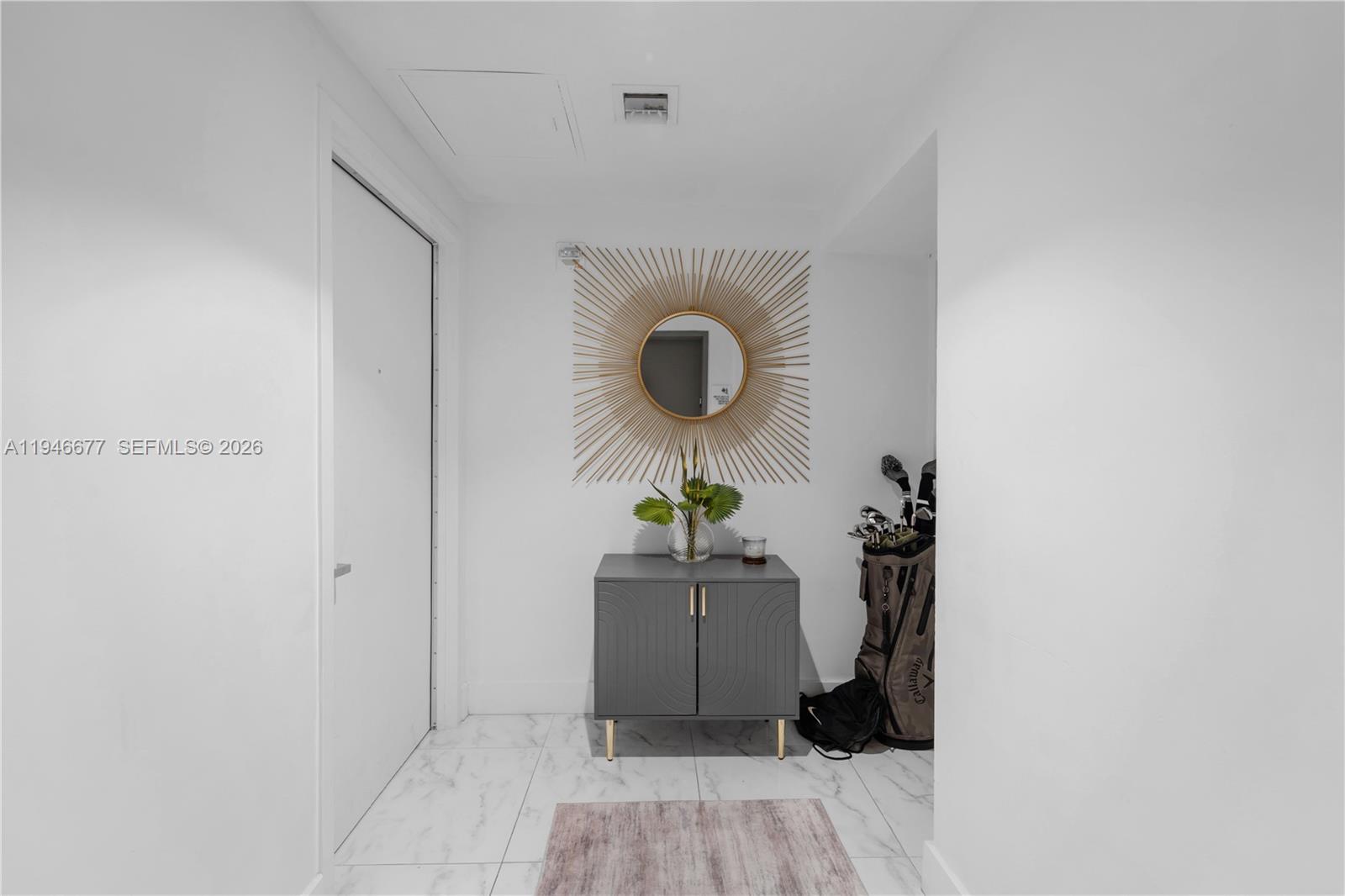 460 NE 28th St # 3002