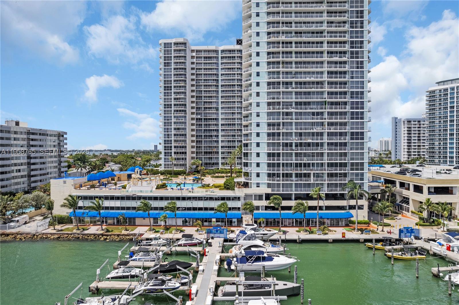 7601 E Treasure Dr # 2209