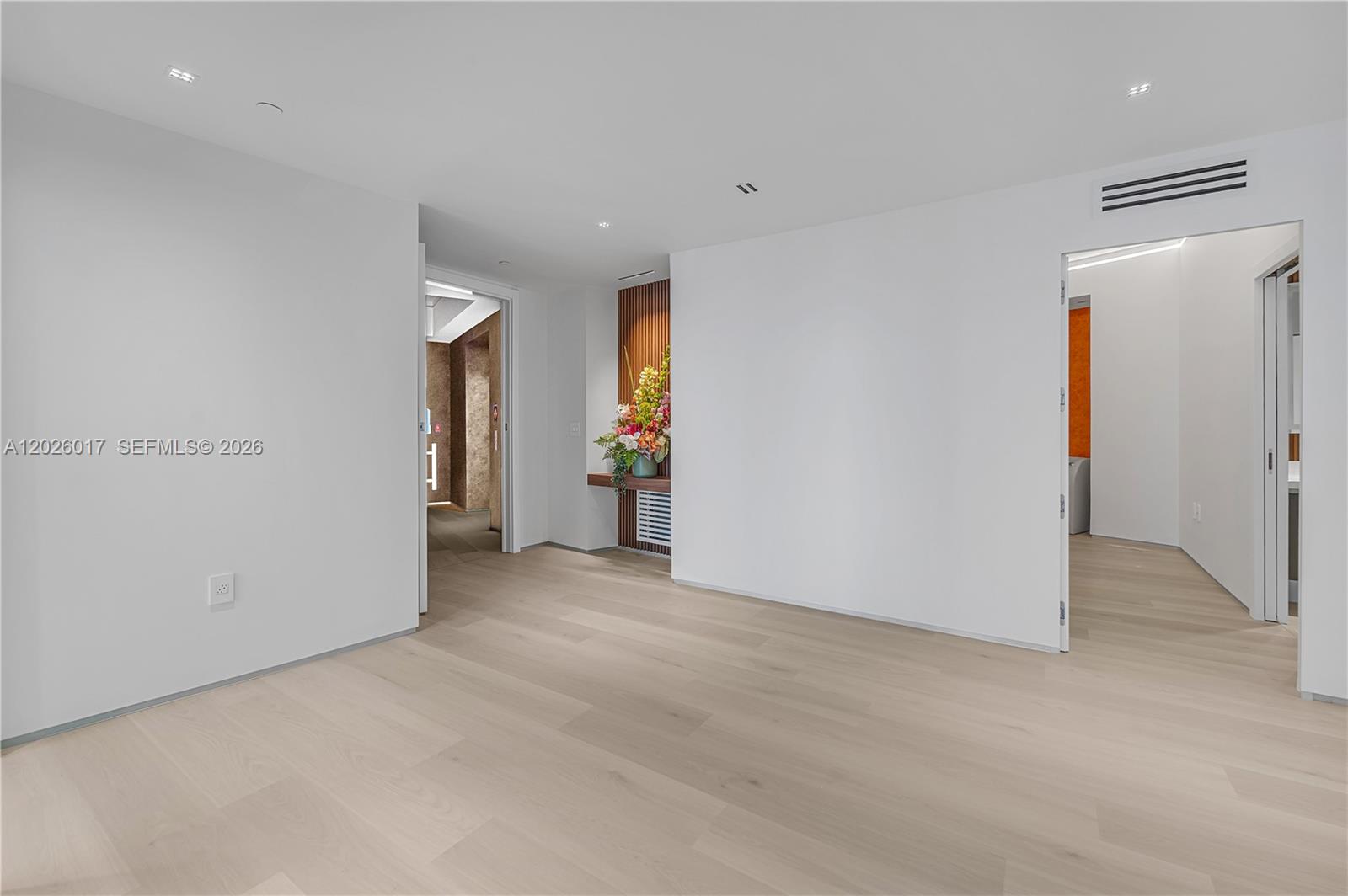 851 NE 1st Ave # 4201