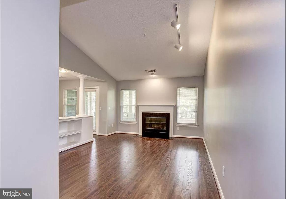 12016 TALIESIN PLACE Unit: 32